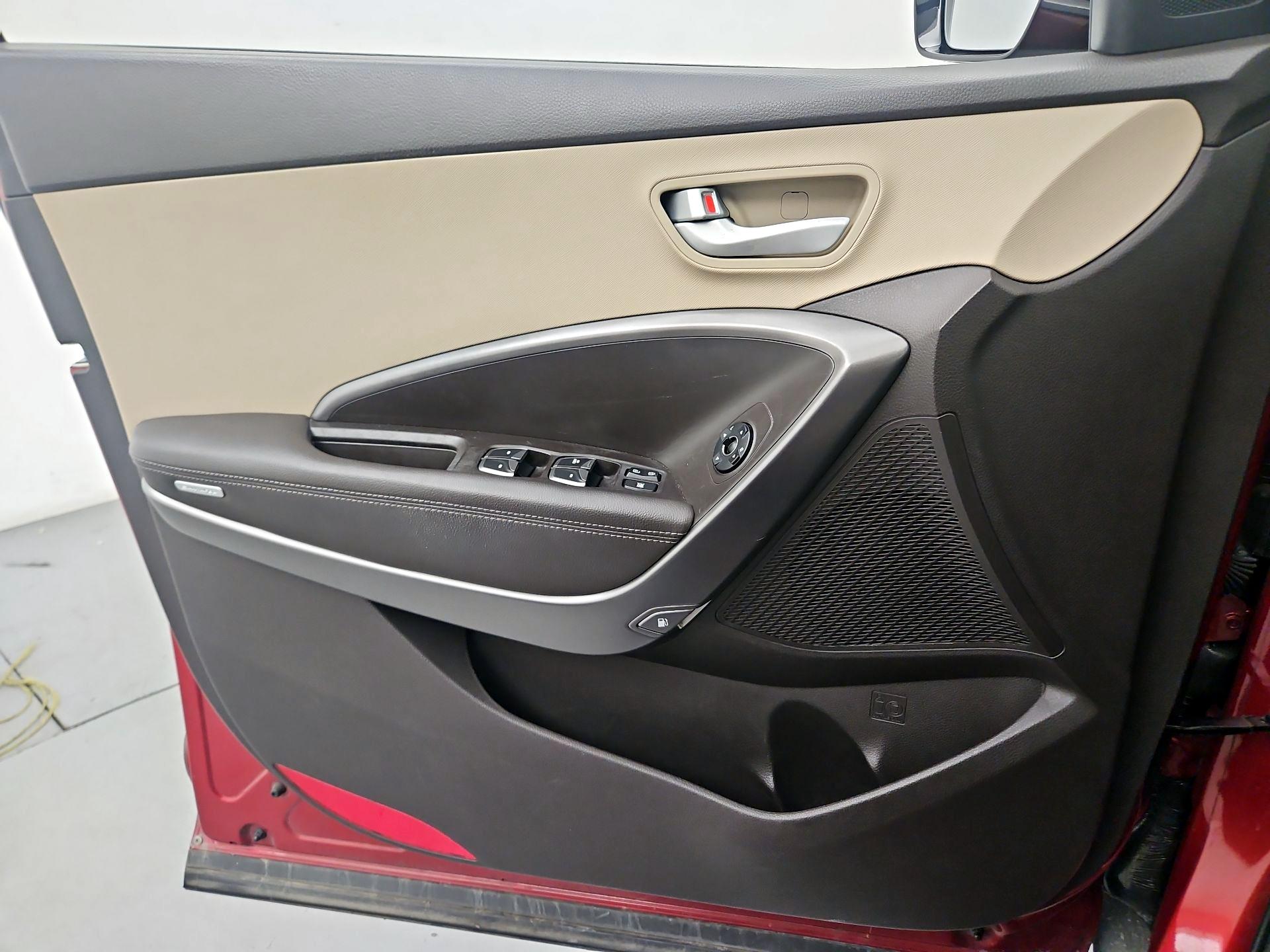 Thumbnail: 2014 Hyundai Santa Fe - 12