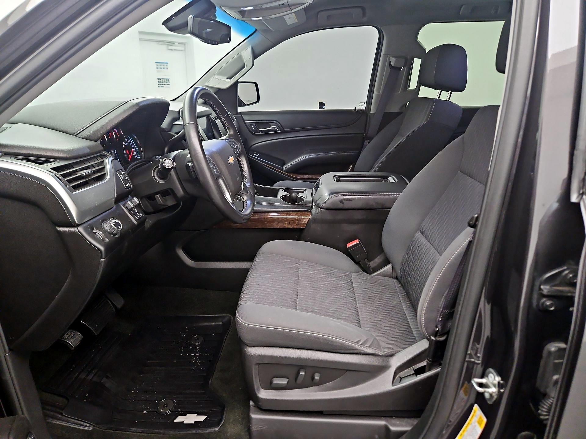 Thumbnail: 2017 Chevrolet Suburban - 11