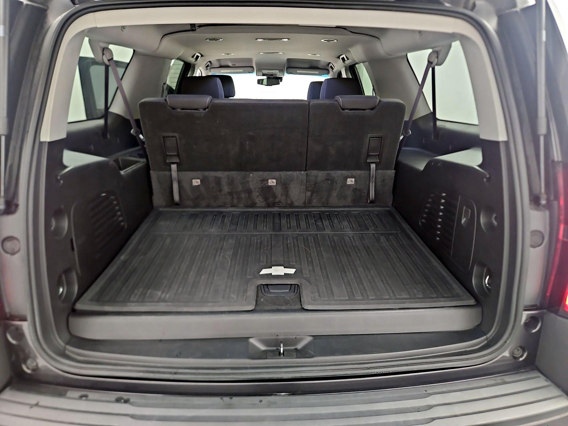 Thumbnail: 2017 Chevrolet Suburban - 17