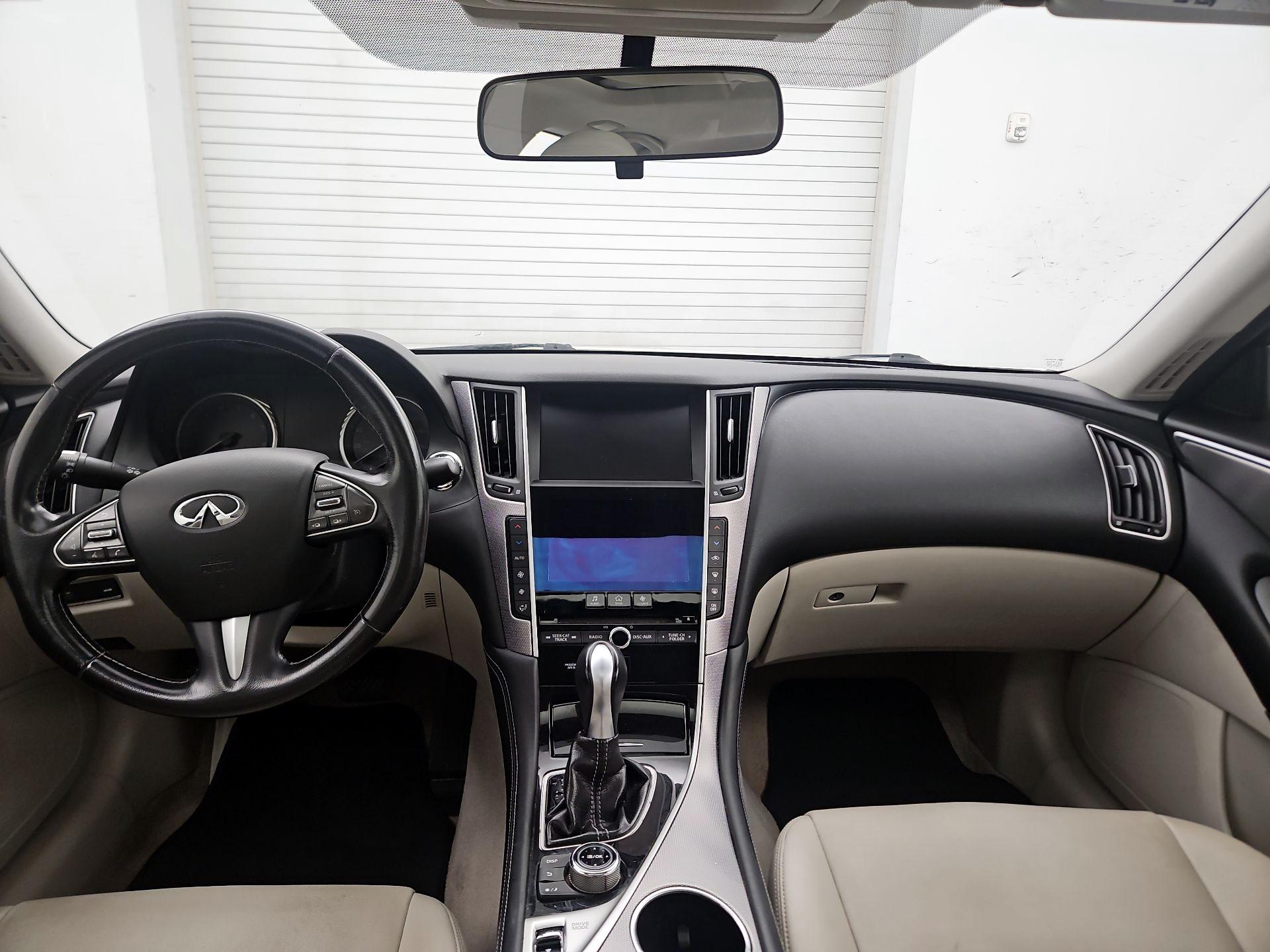 Thumbnail: 2015 INFINITI Q50 - 9