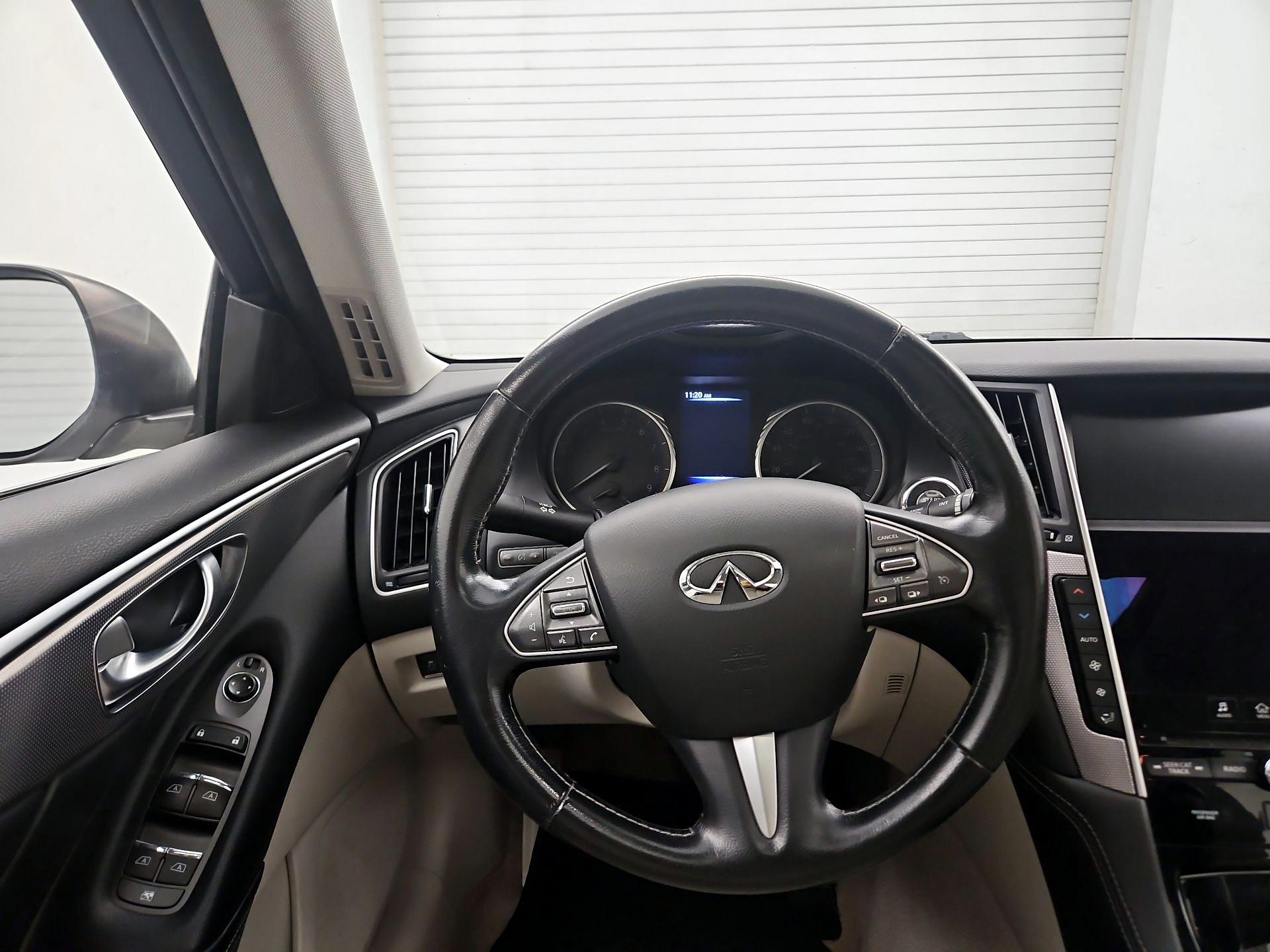 Thumbnail: 2015 INFINITI Q50 - 10
