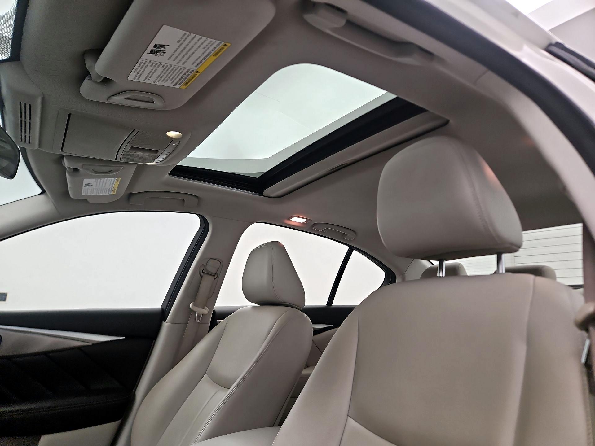 Thumbnail: 2015 INFINITI Q50 - 18