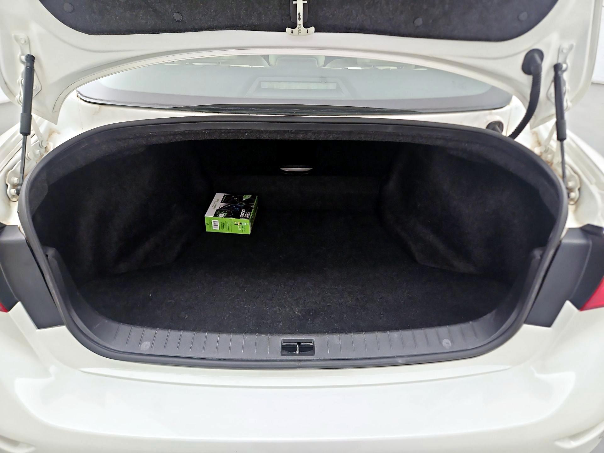 Thumbnail: 2015 INFINITI Q50 - 20