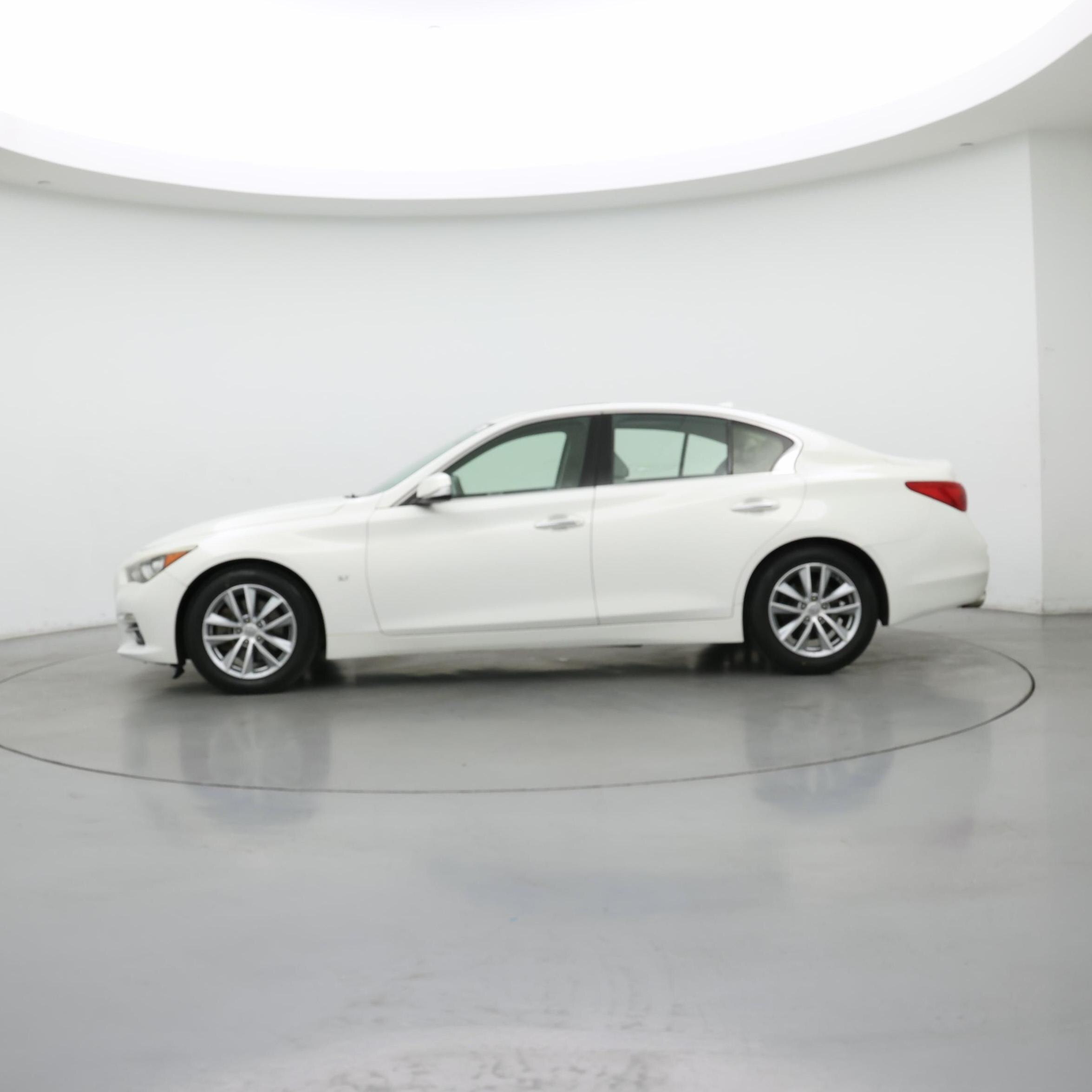 Thumbnail: 2015 INFINITI Q50 - 3