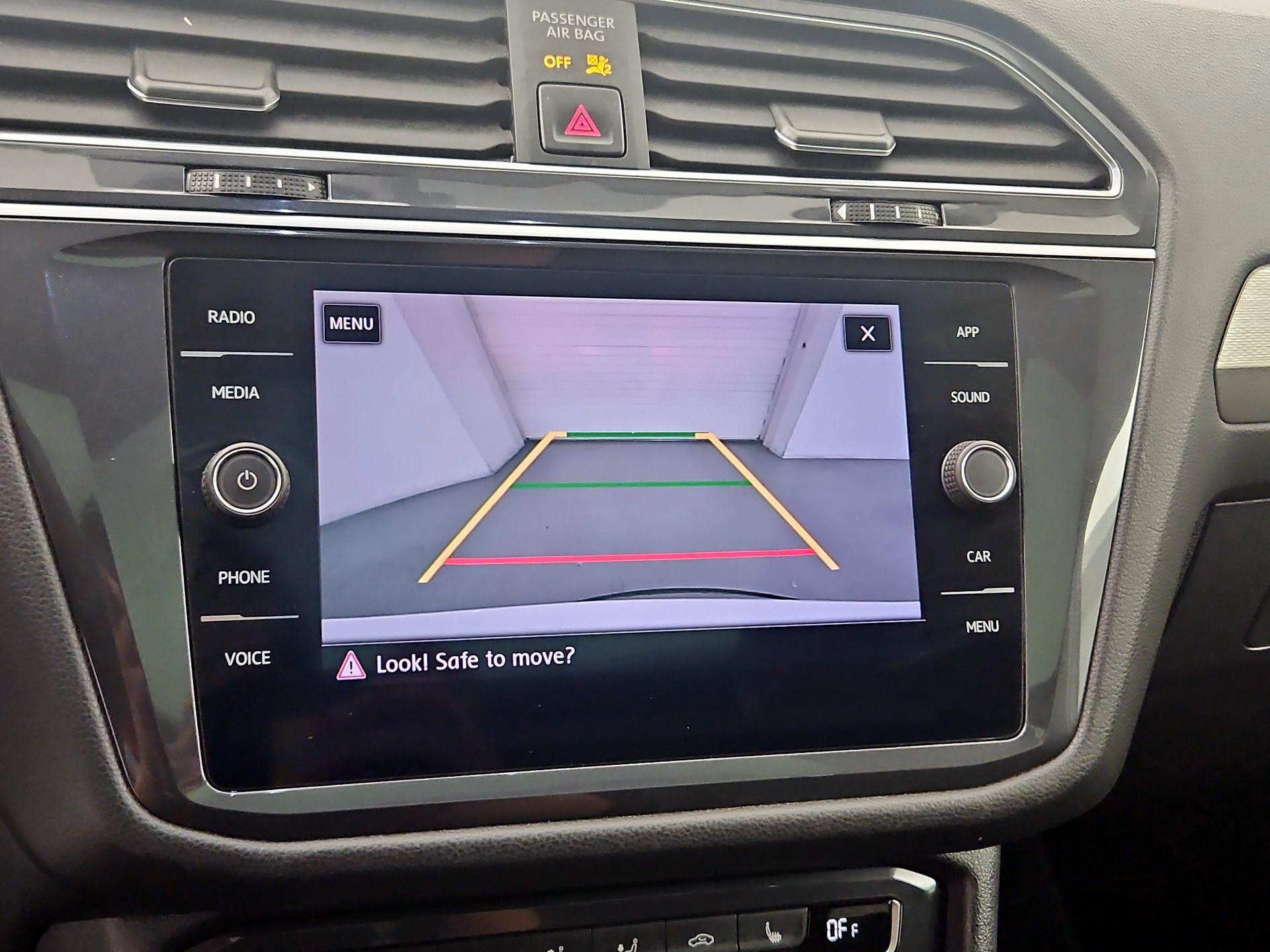 Thumbnail: 2020 Volkswagen Tiguan - 14