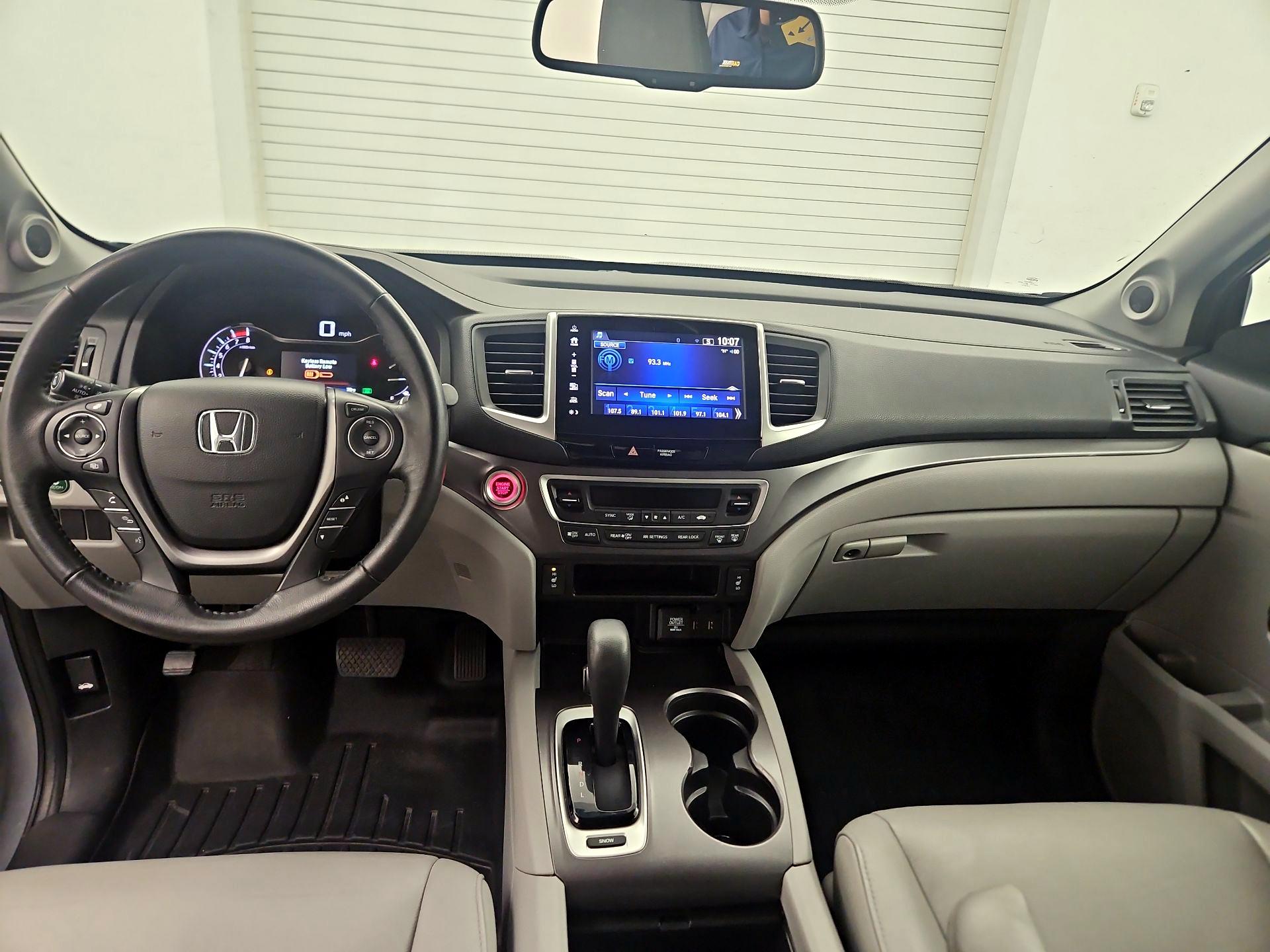 Thumbnail: 2018 Honda Pilot - 9