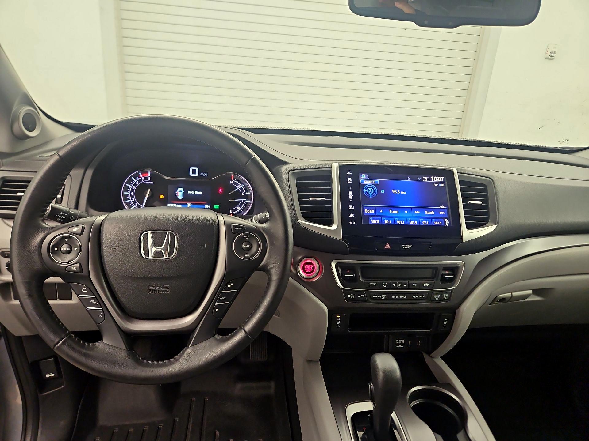 Thumbnail: 2018 Honda Pilot - 10