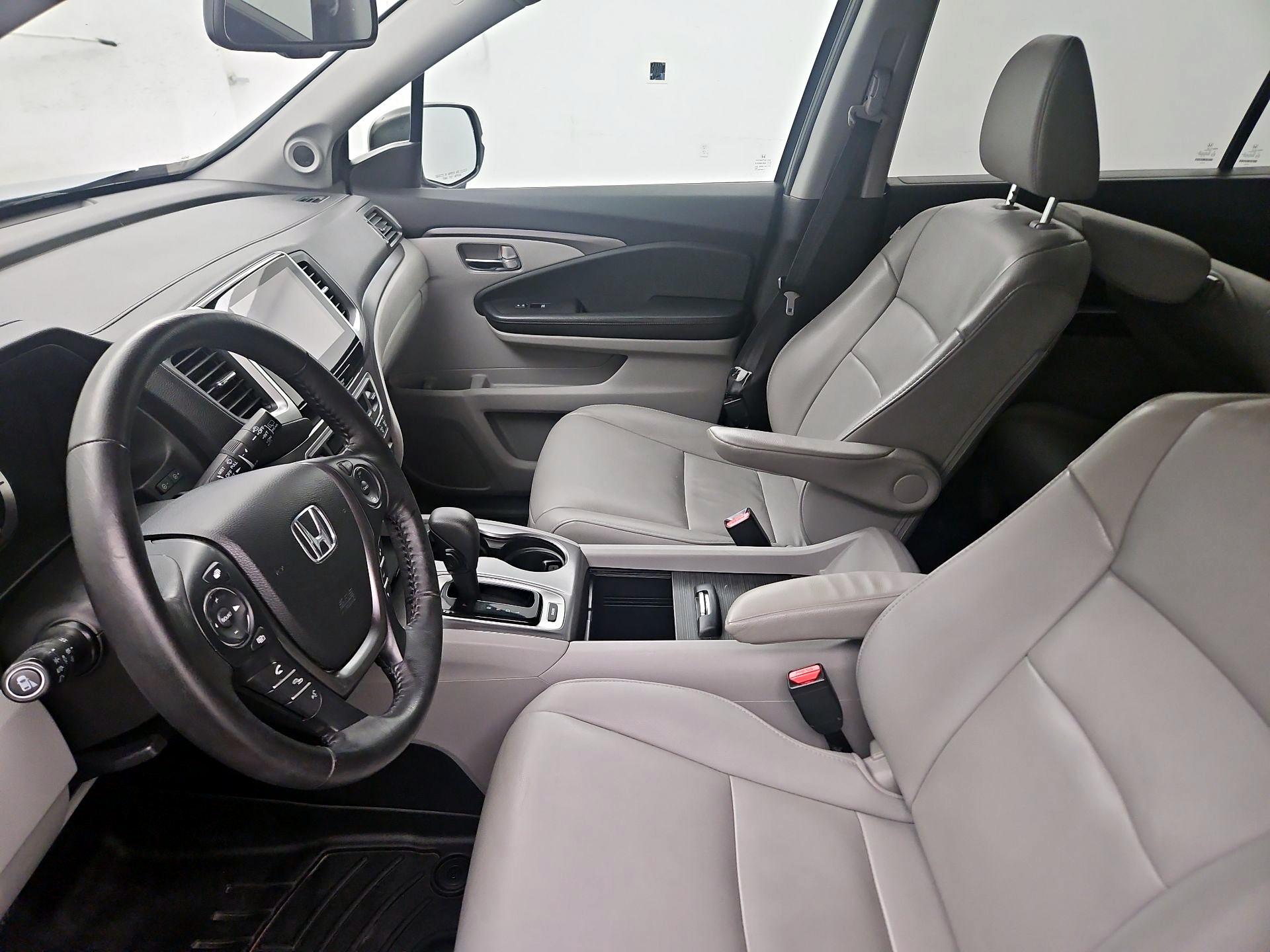 Thumbnail: 2018 Honda Pilot - 11