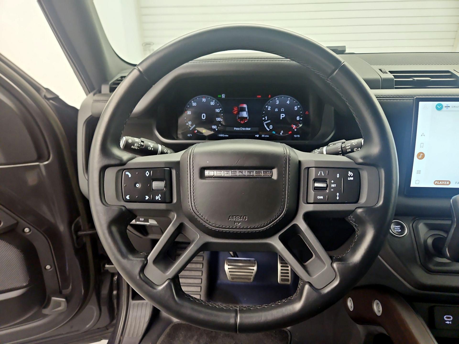 Thumbnail: 2023 Land Rover Defender - 10