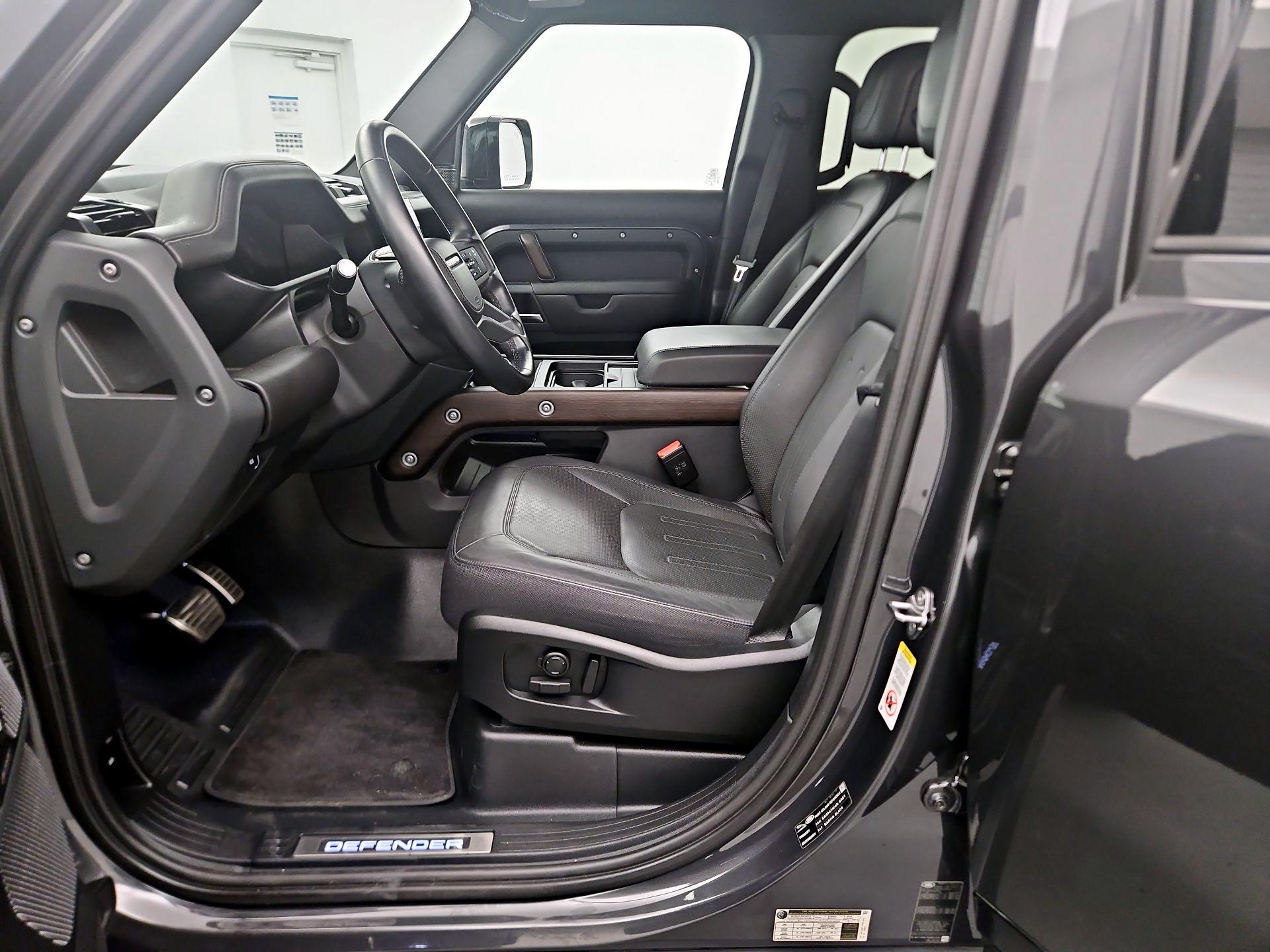 Thumbnail: 2023 Land Rover Defender - 11