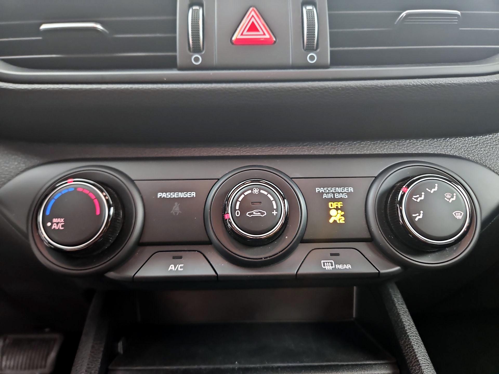 Thumbnail: 2024 Kia Forte - 16