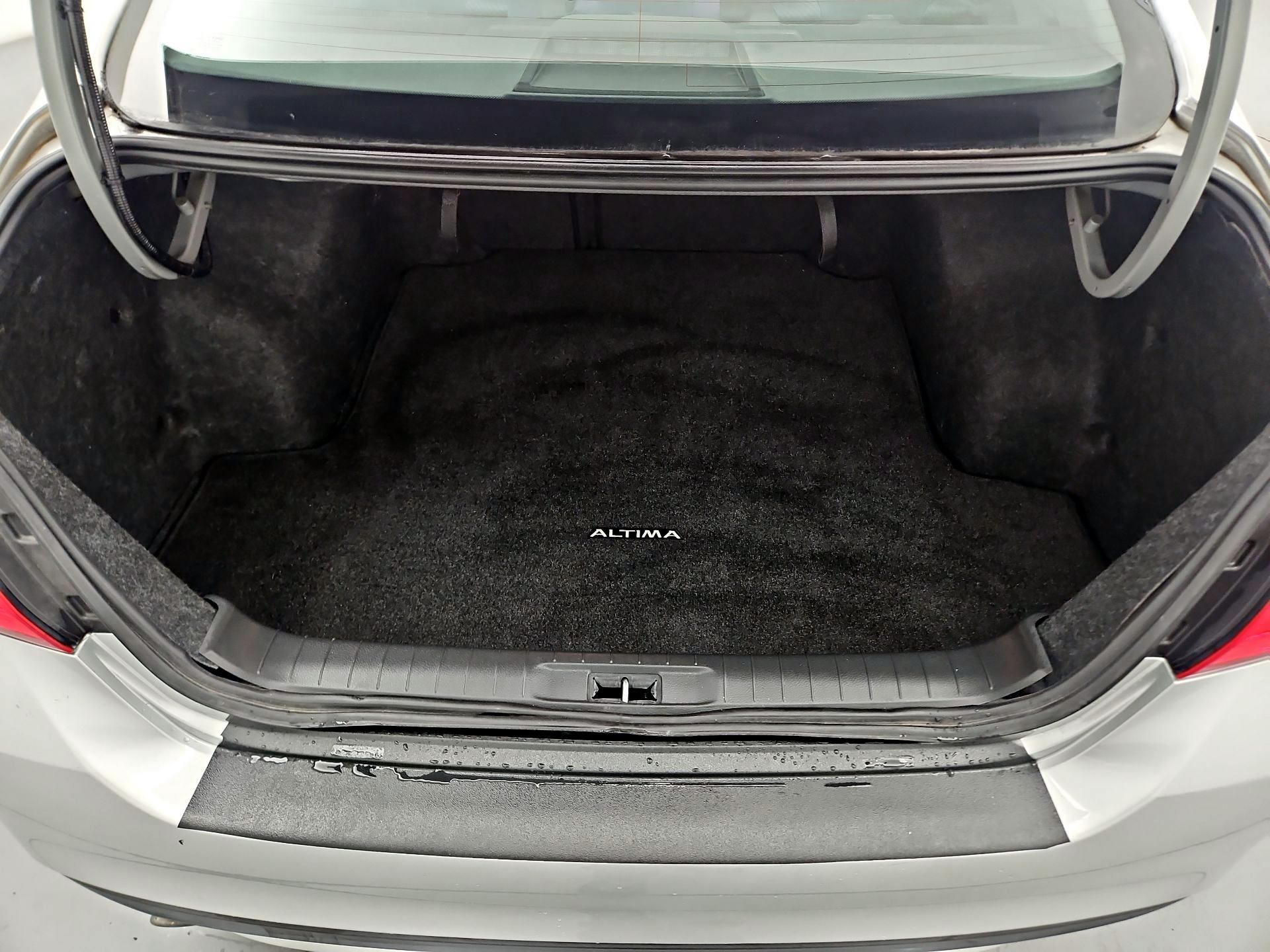 Thumbnail: 2016 Nissan Altima - 20