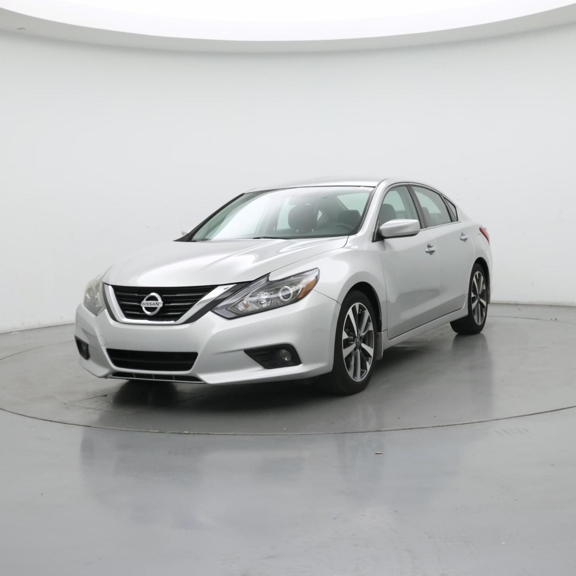 Thumbnail: 2016 Nissan Altima - 4