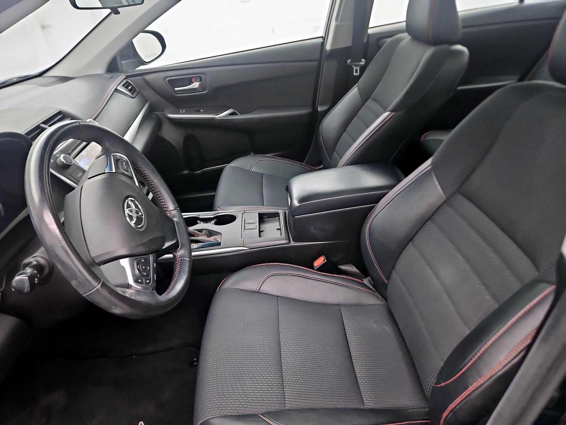 Thumbnail: 2017 Toyota Camry - 11