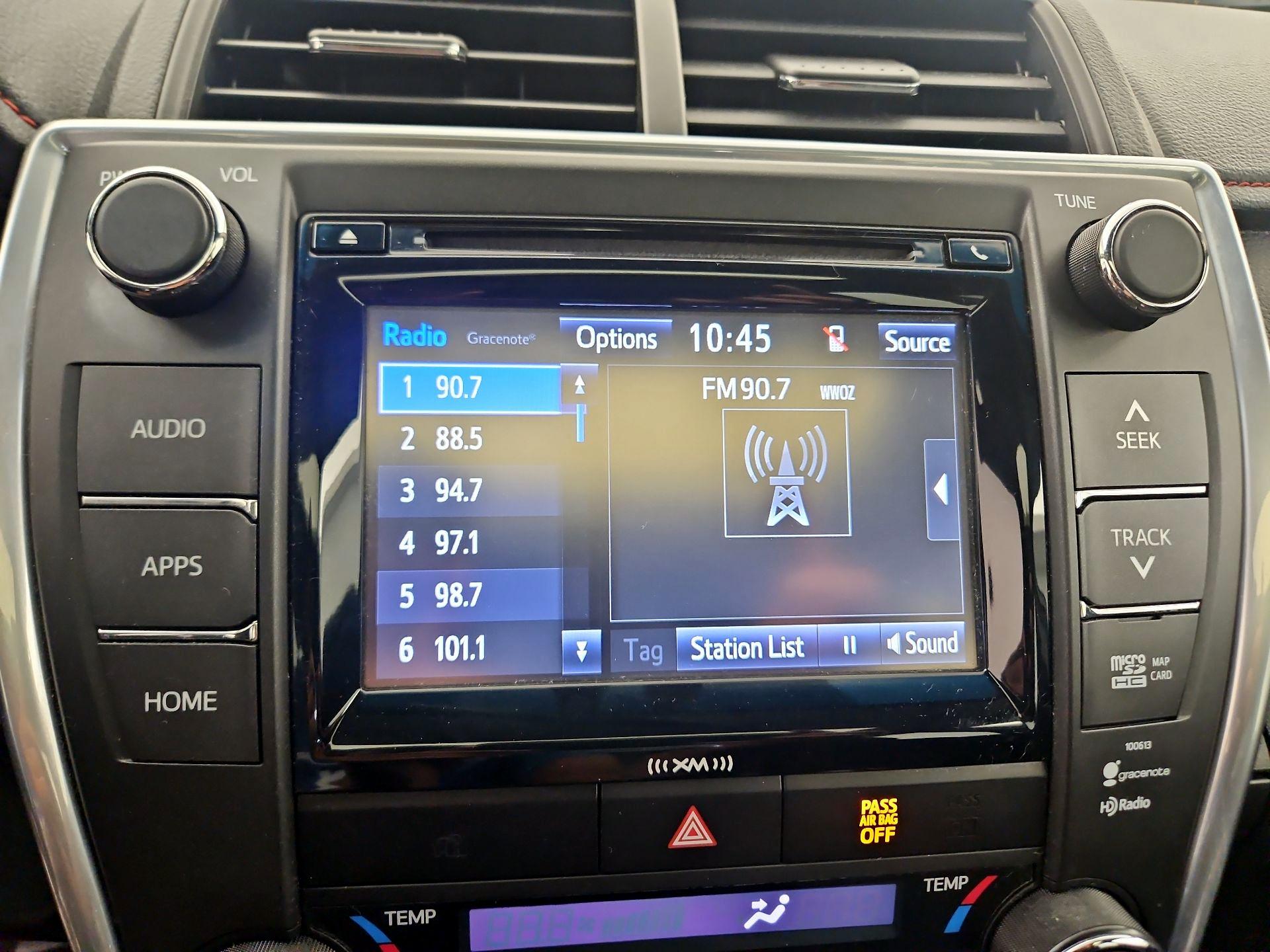 Thumbnail: 2017 Toyota Camry - 15