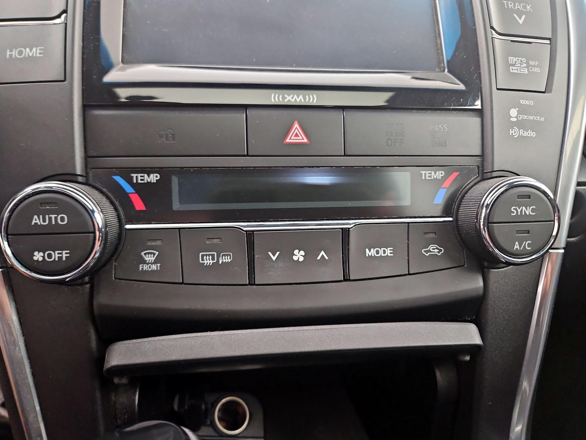 Thumbnail: 2017 Toyota Camry - 16