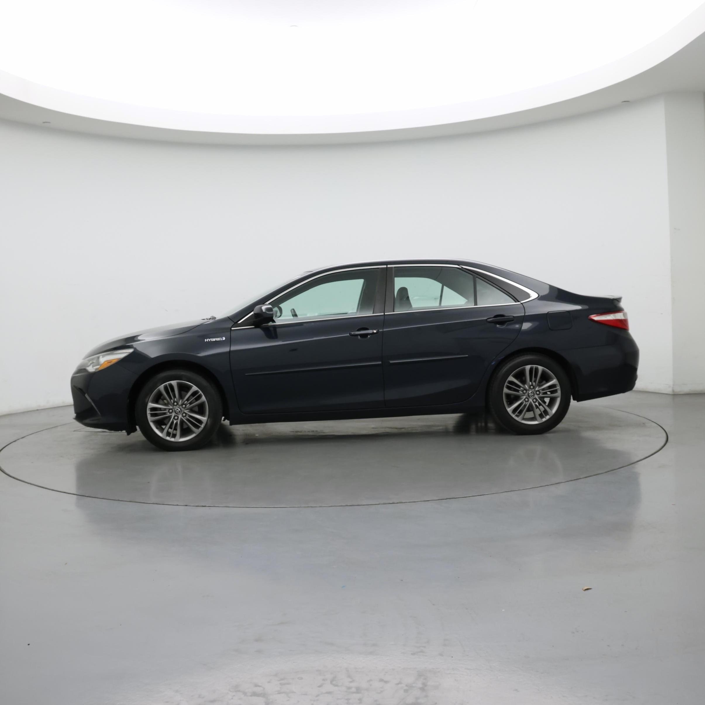 Thumbnail: 2017 Toyota Camry - 3