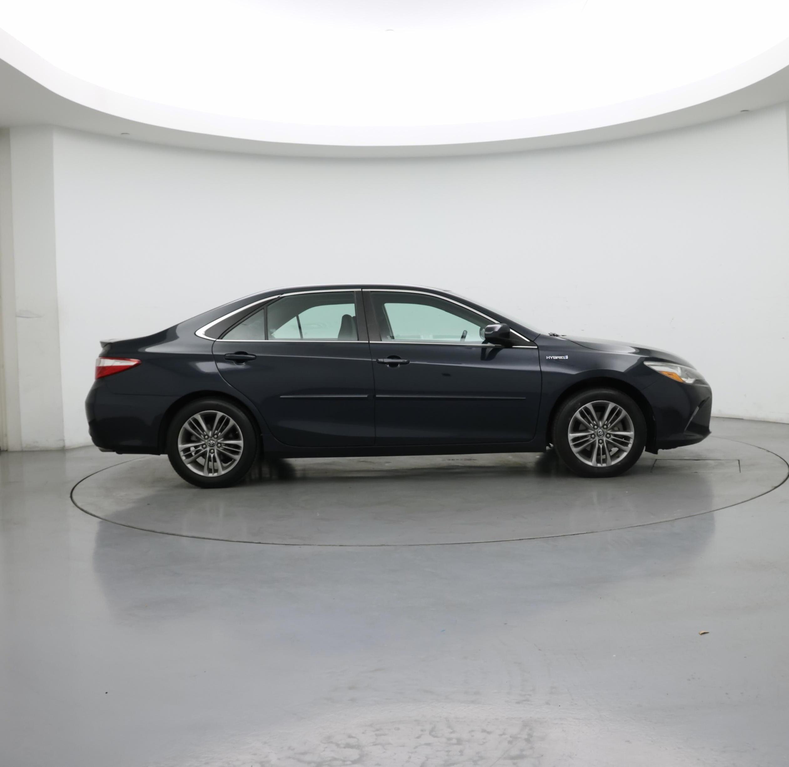 Thumbnail: 2017 Toyota Camry - 7