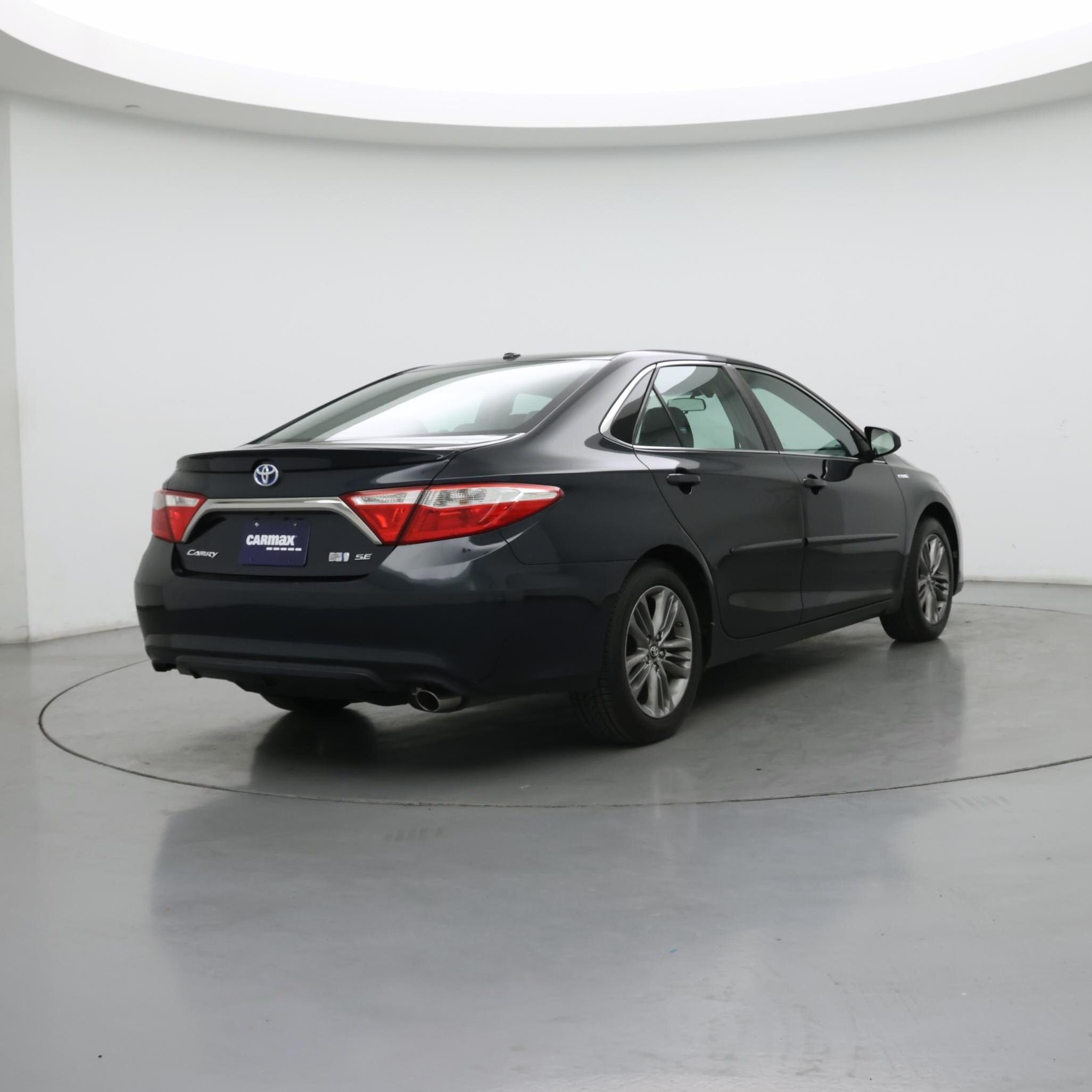 Thumbnail: 2017 Toyota Camry - 8