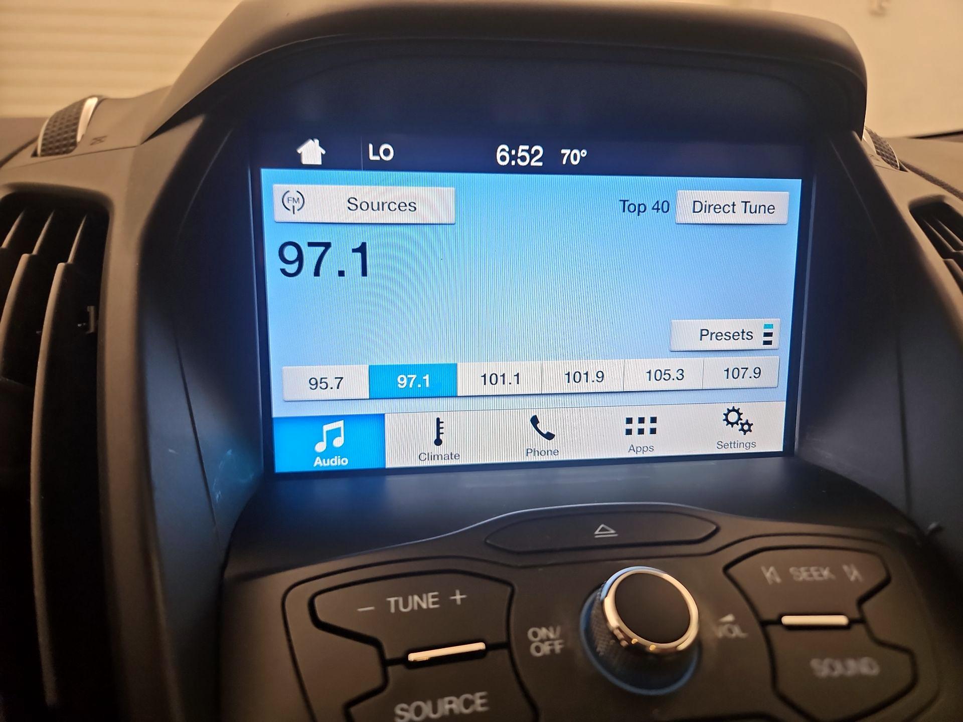 Thumbnail: 2016 Ford Escape - 15