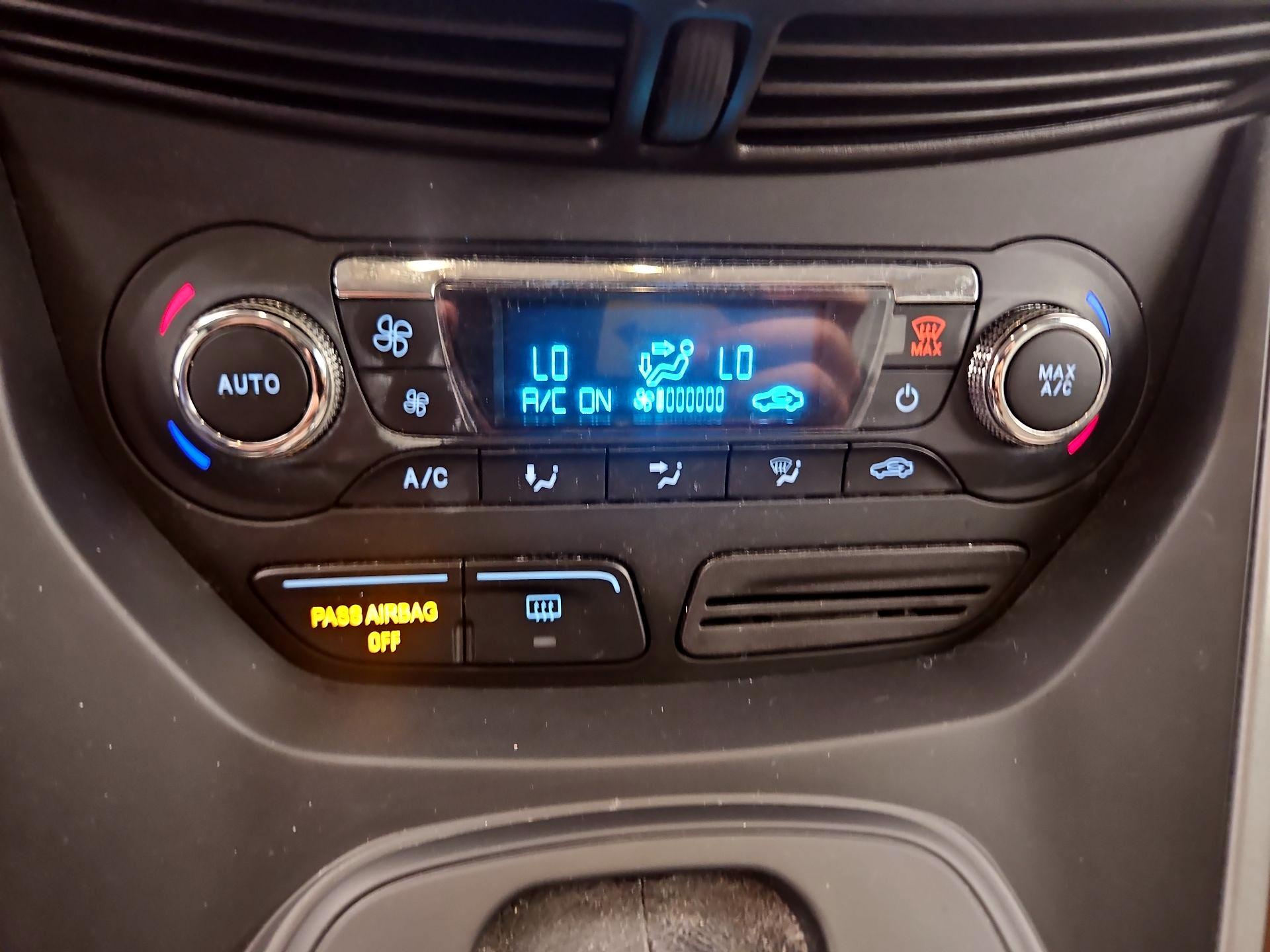 Thumbnail: 2016 Ford Escape - 16