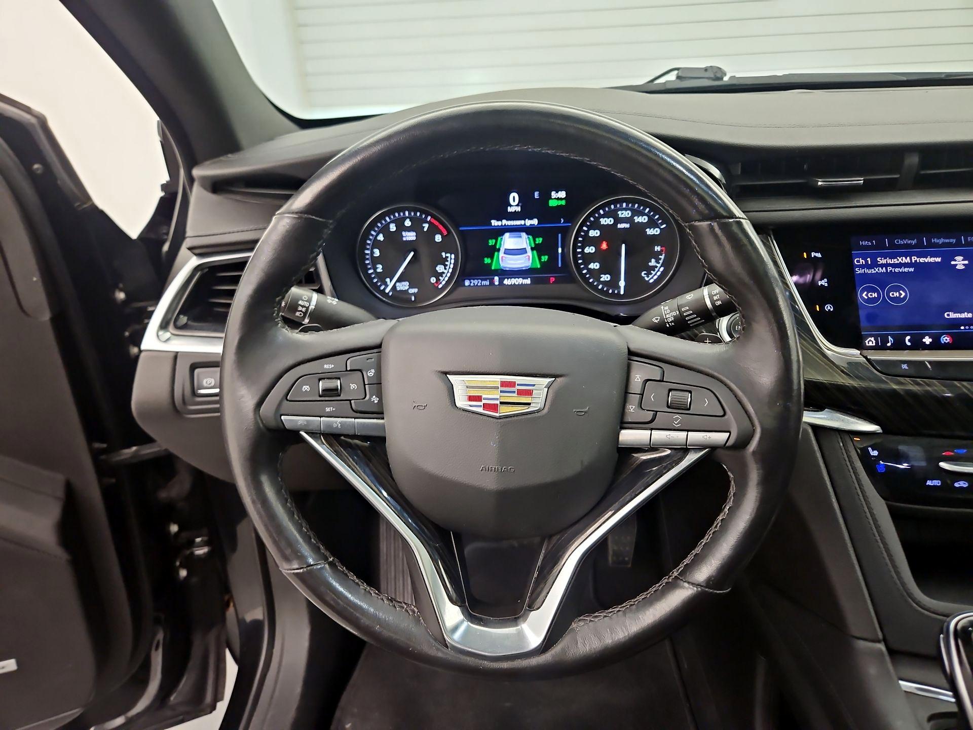 Thumbnail: 2022 Cadillac XT6 - 10