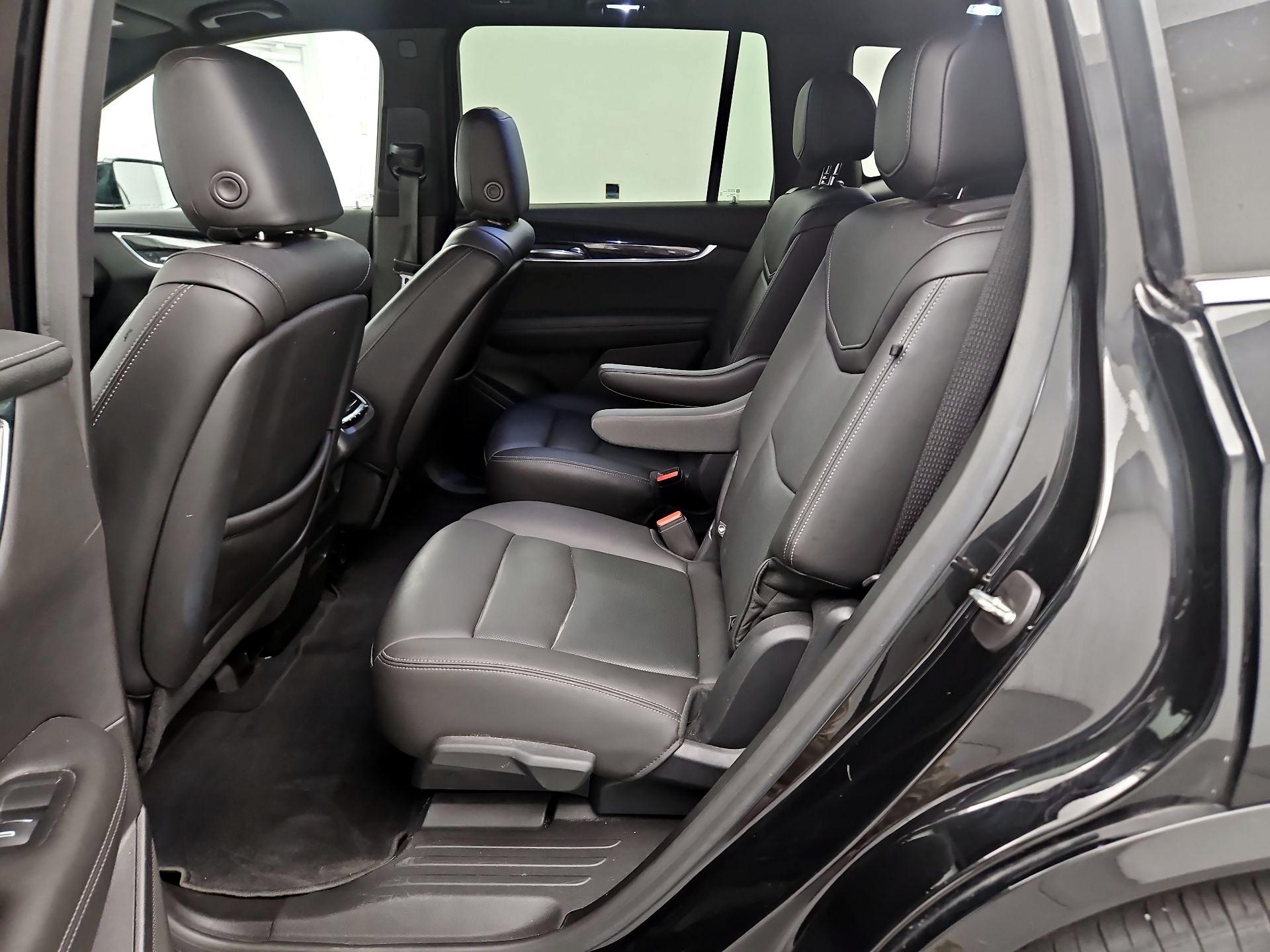 Thumbnail: 2022 Cadillac XT6 - 19