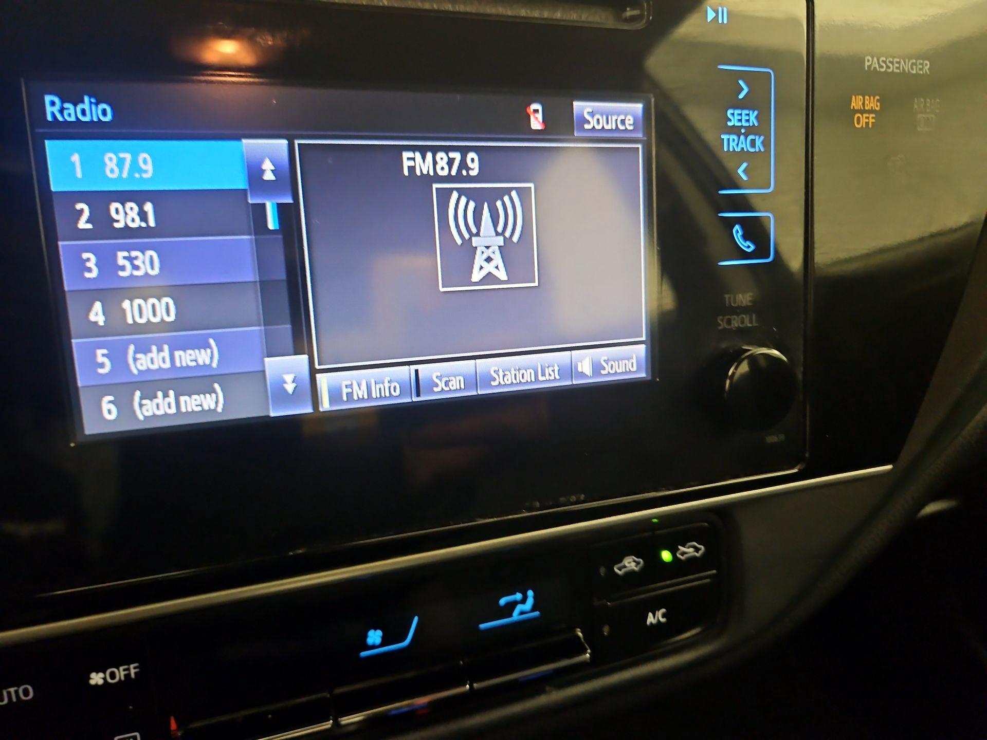 Thumbnail: 2017 Toyota Corolla - 15