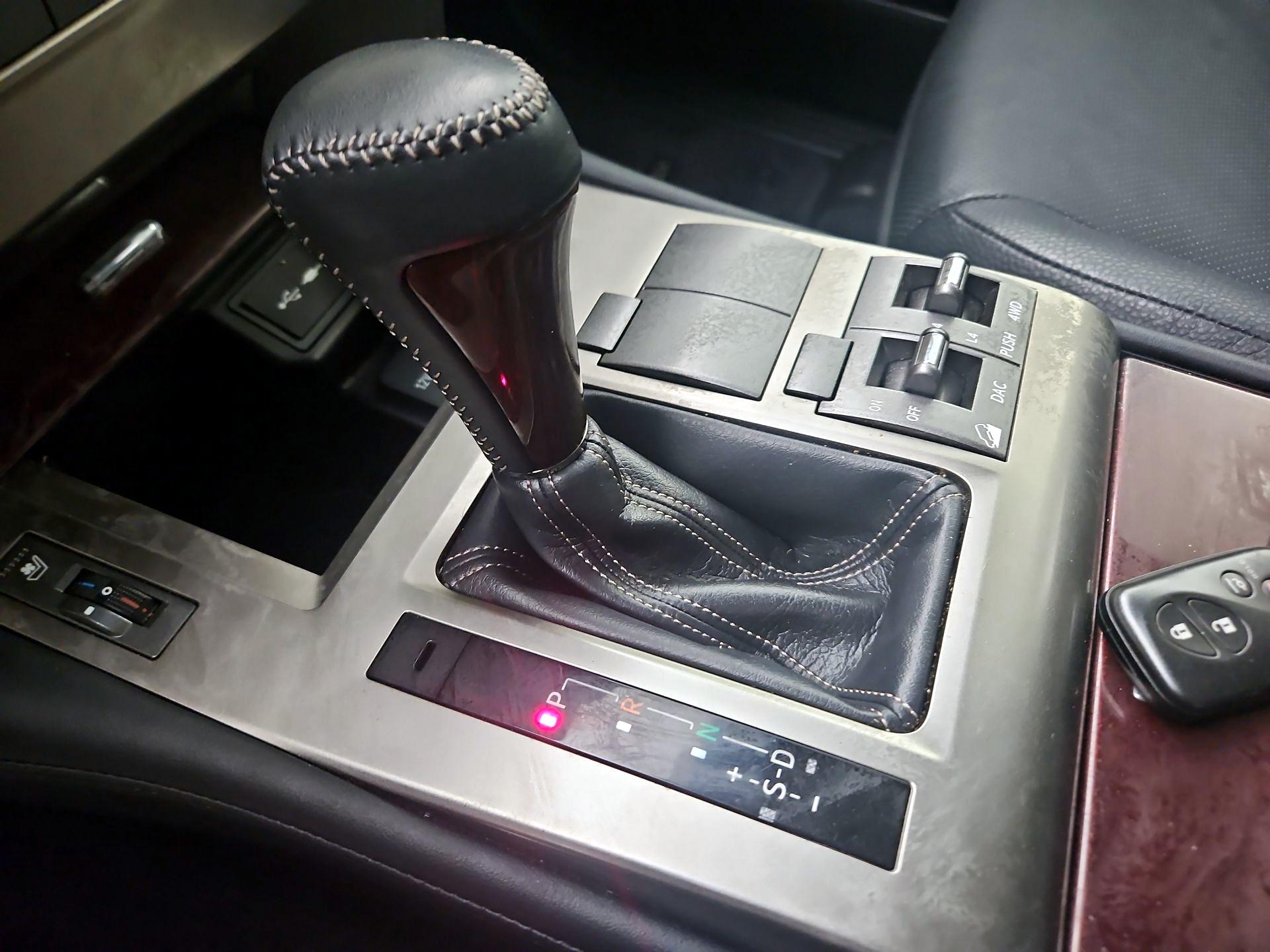 Thumbnail: 2019 Lexus GX - 16