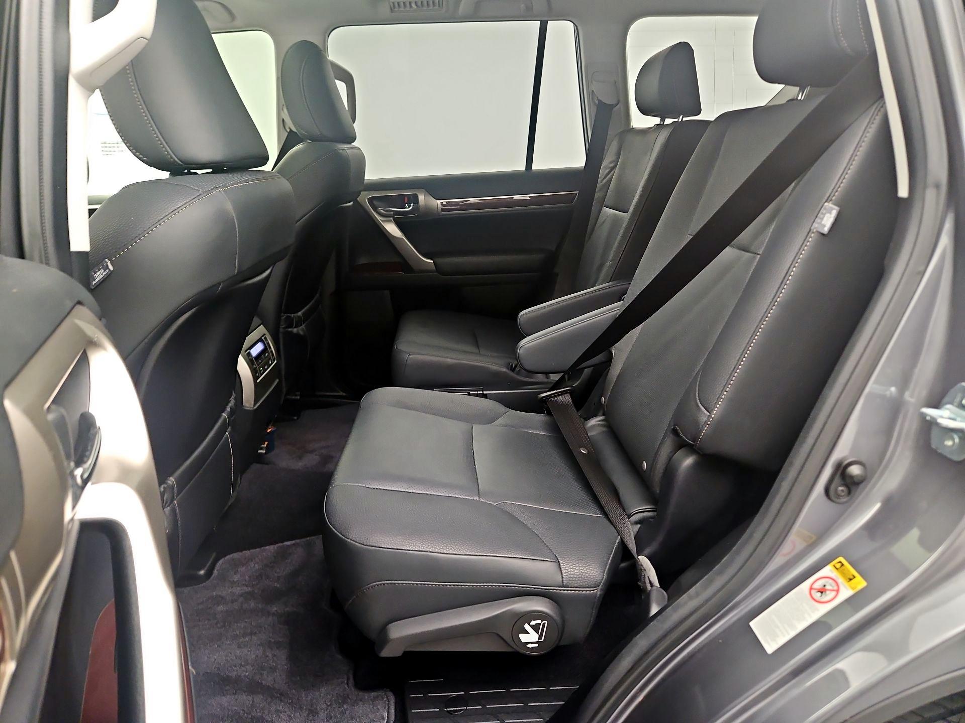 Thumbnail: 2019 Lexus GX - 19