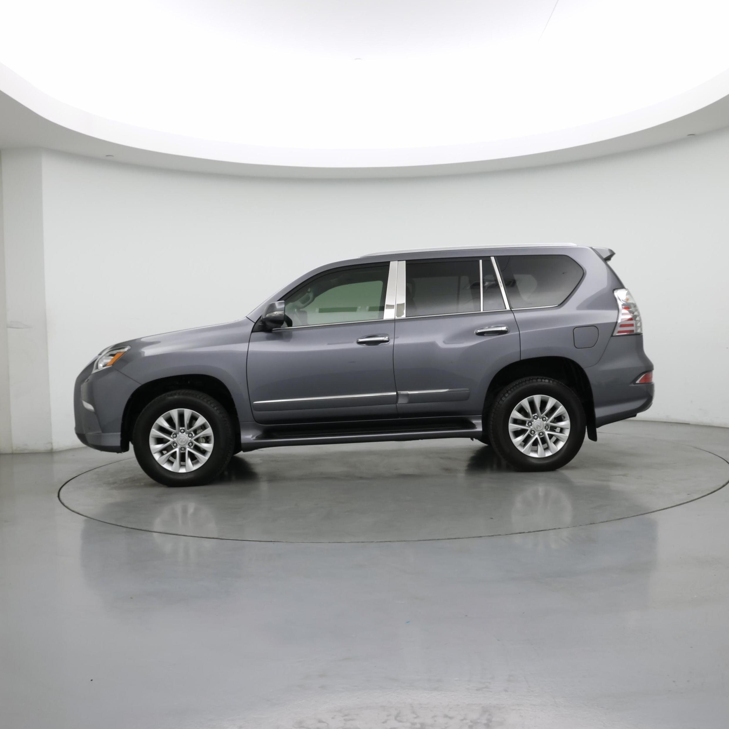 Thumbnail: 2019 Lexus GX - 3