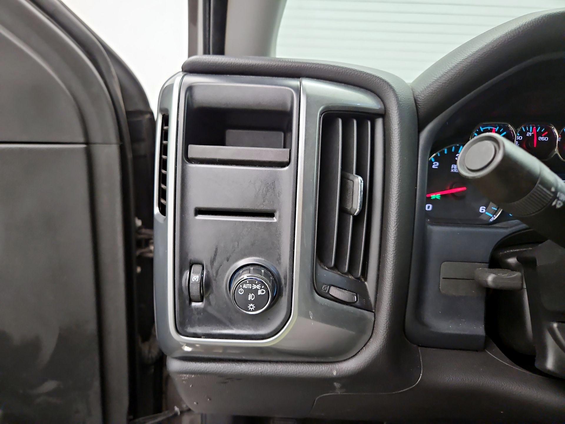 Thumbnail: 2015 Chevrolet Silverado 1500 - 13