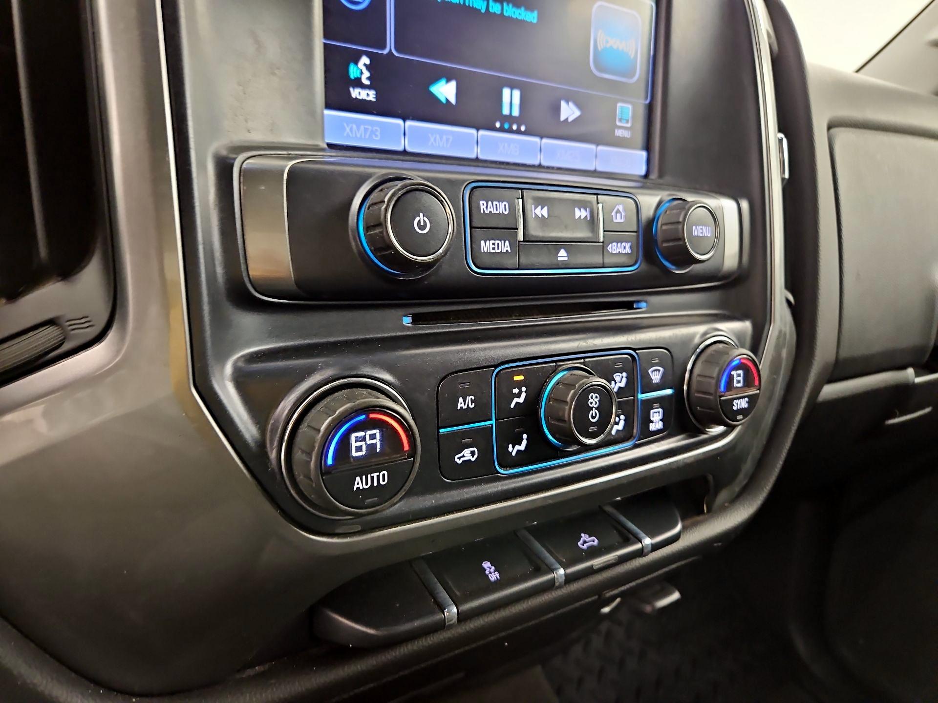 Thumbnail: 2015 Chevrolet Silverado 1500 - 16