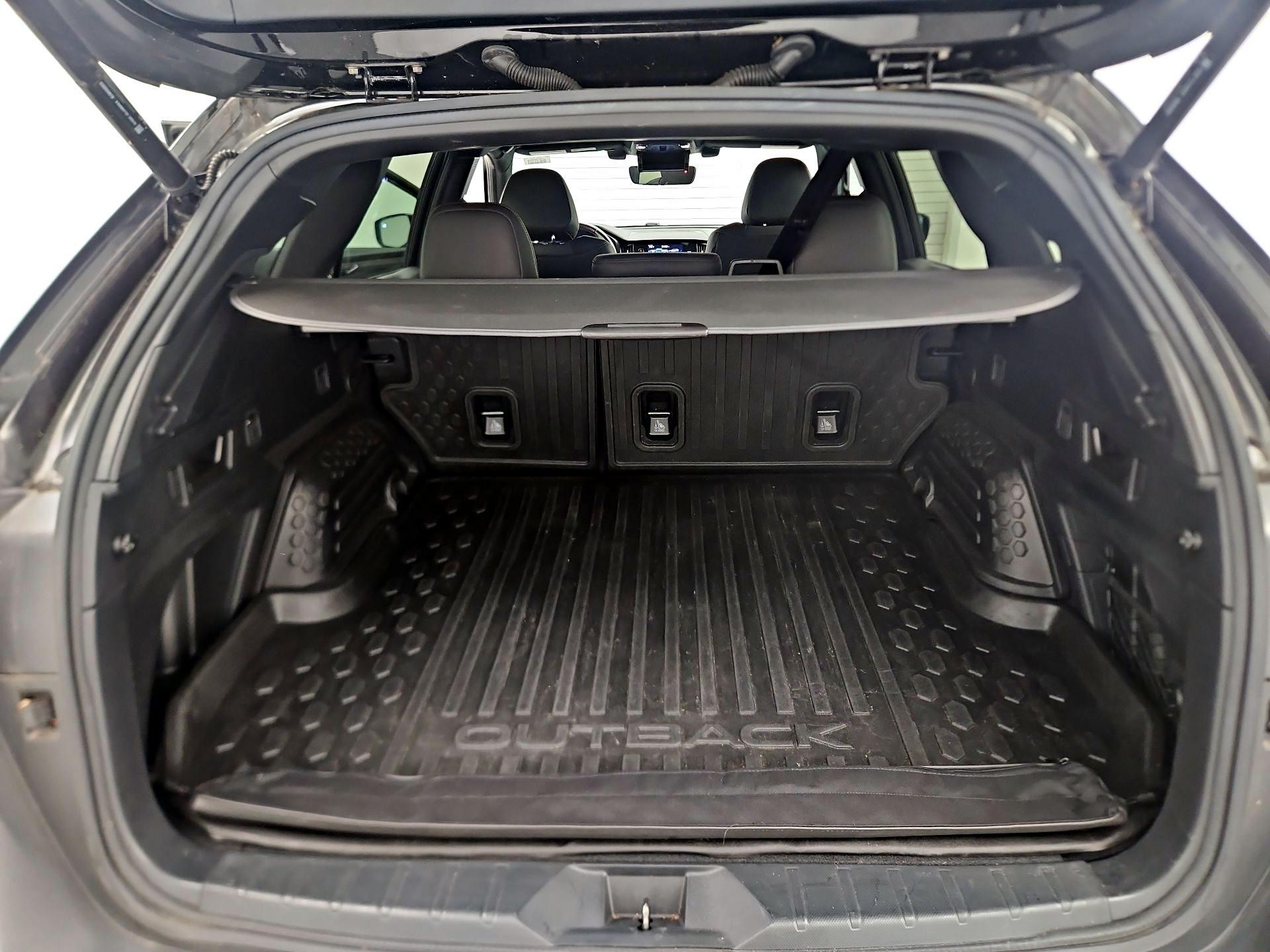 Thumbnail: 2022 Subaru Outback - 17