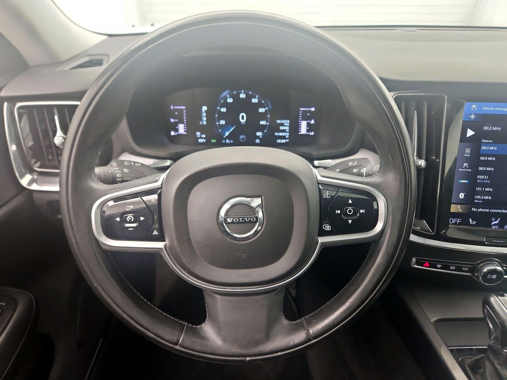 Thumbnail: 2019 Volvo S60 - 10