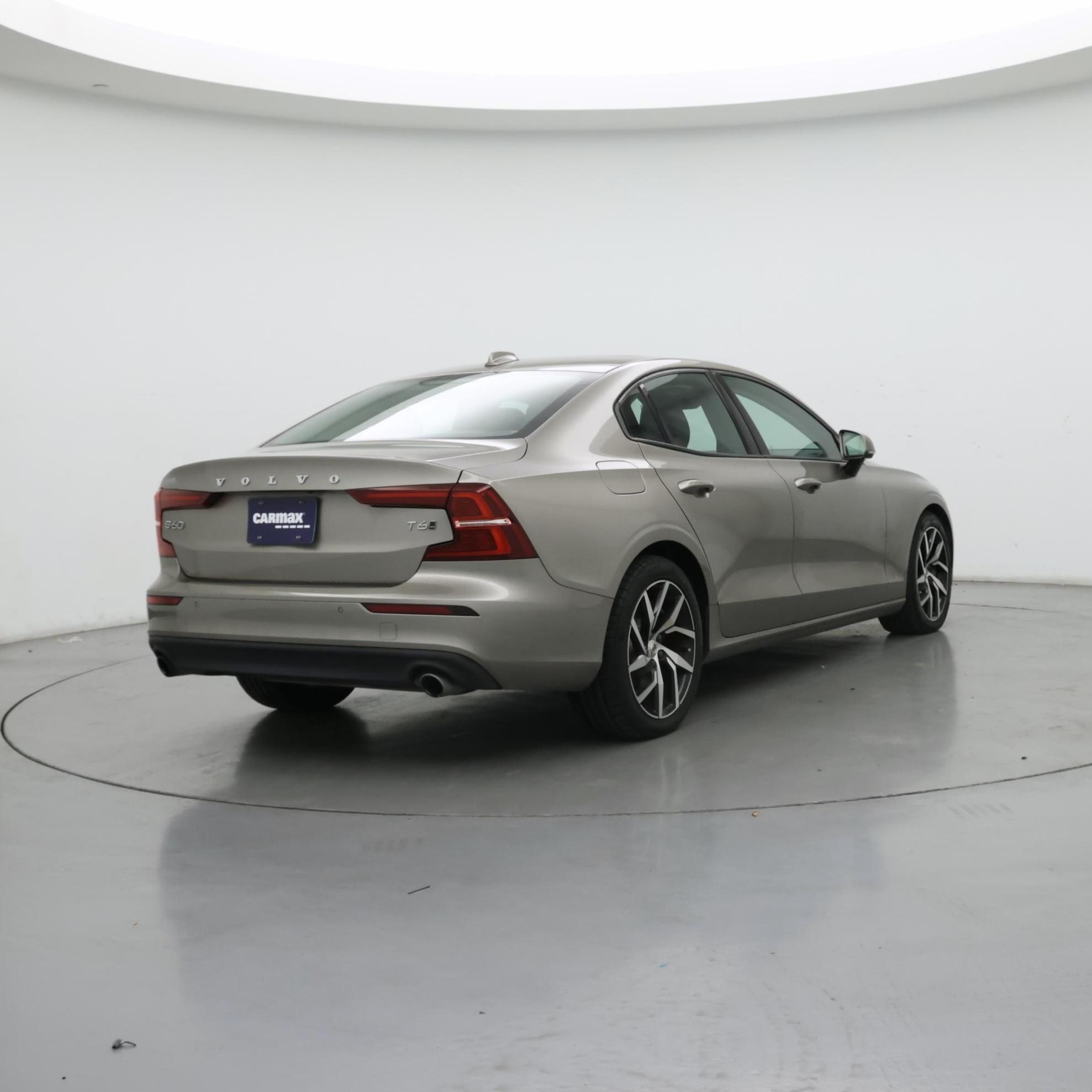 Thumbnail: 2019 Volvo S60 - 8