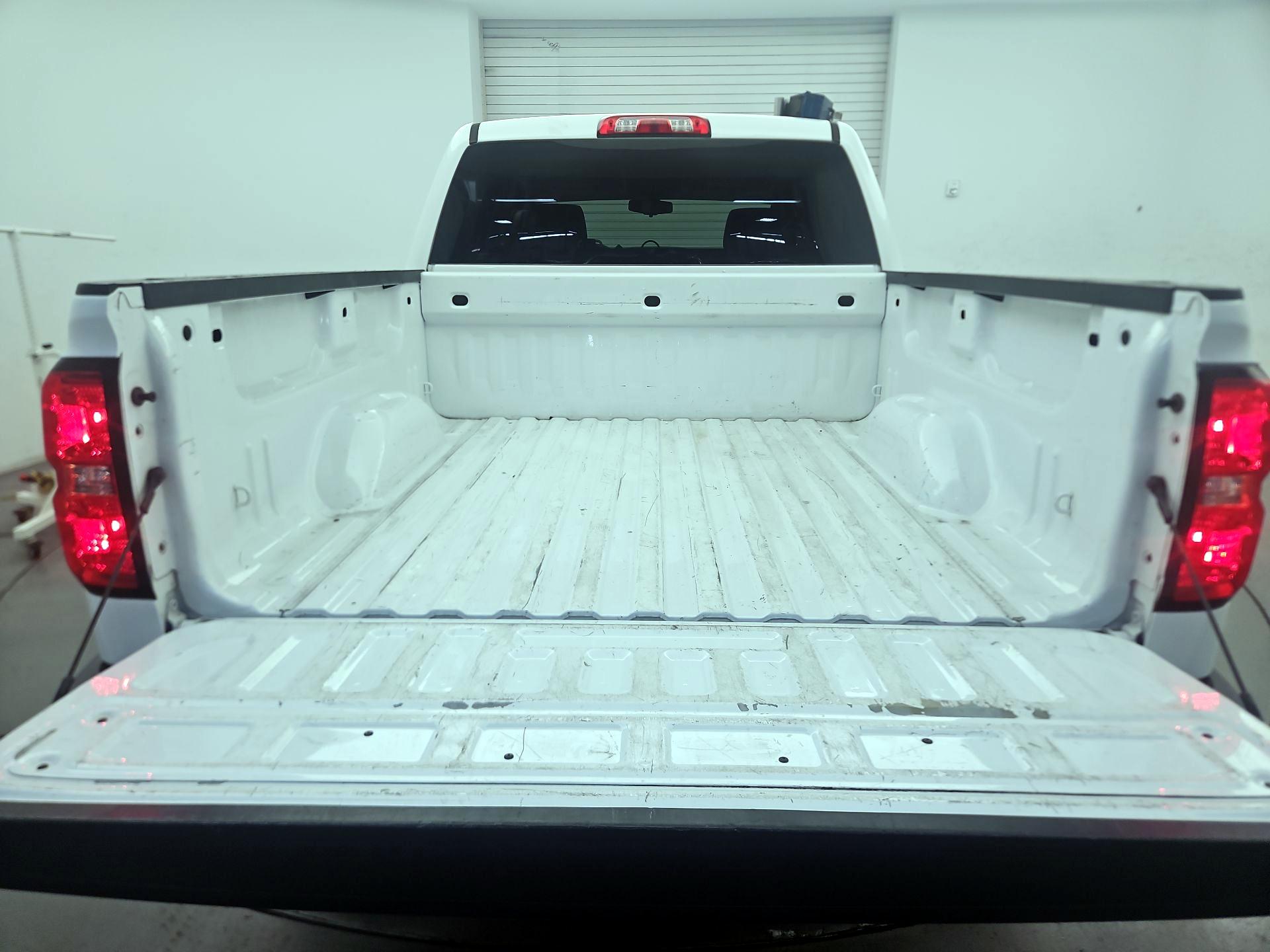 Thumbnail: 2018 Chevrolet Silverado 1500 - 18