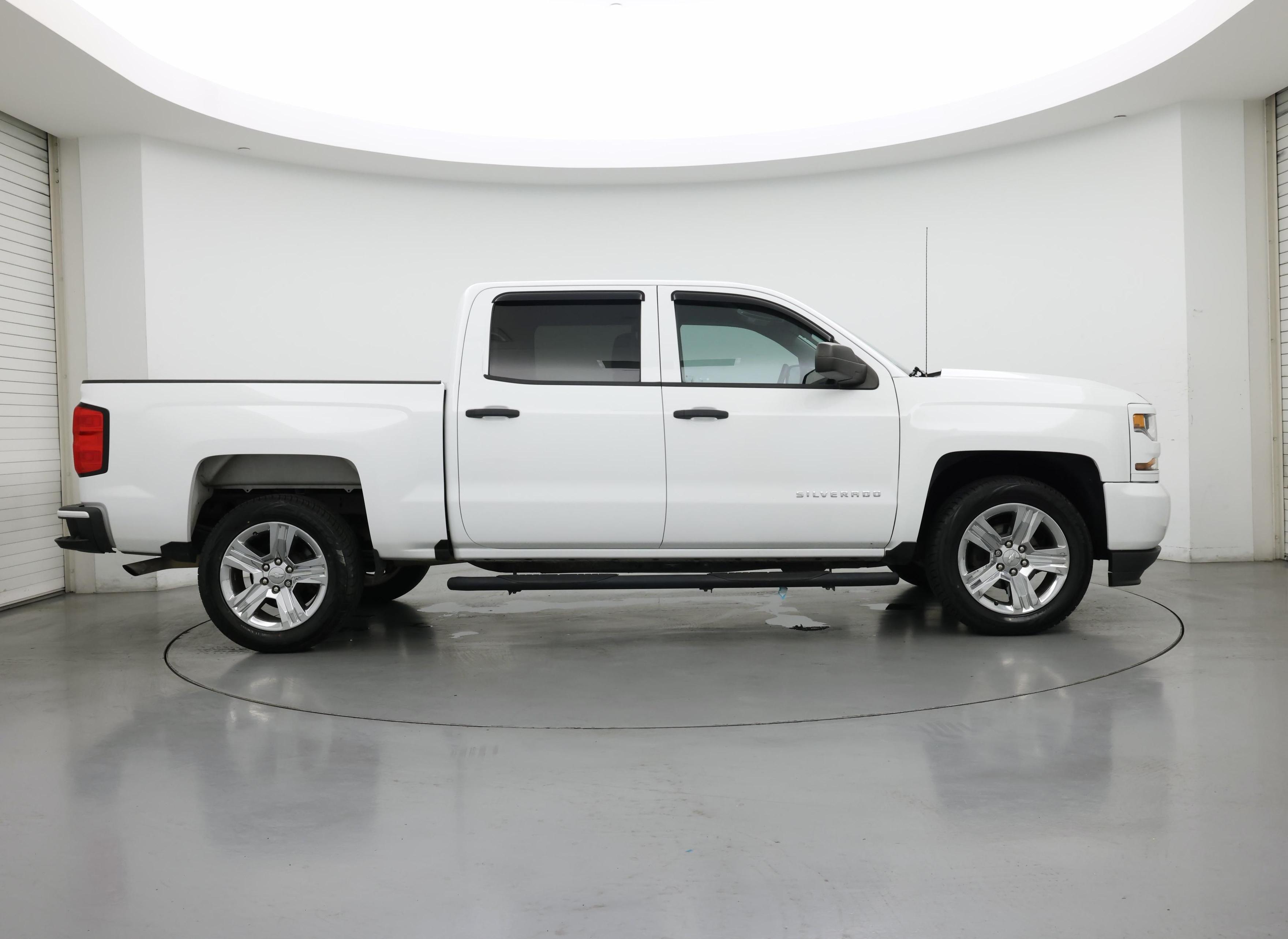 Thumbnail: 2018 Chevrolet Silverado 1500 - 7