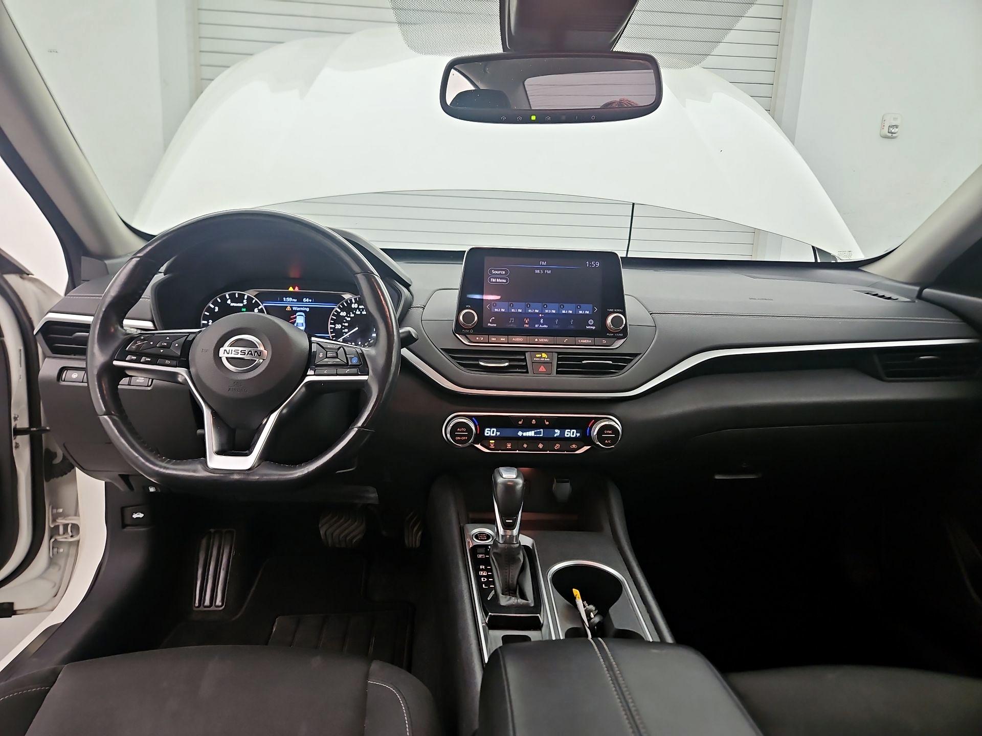 Thumbnail: 2019 Nissan Altima - 9