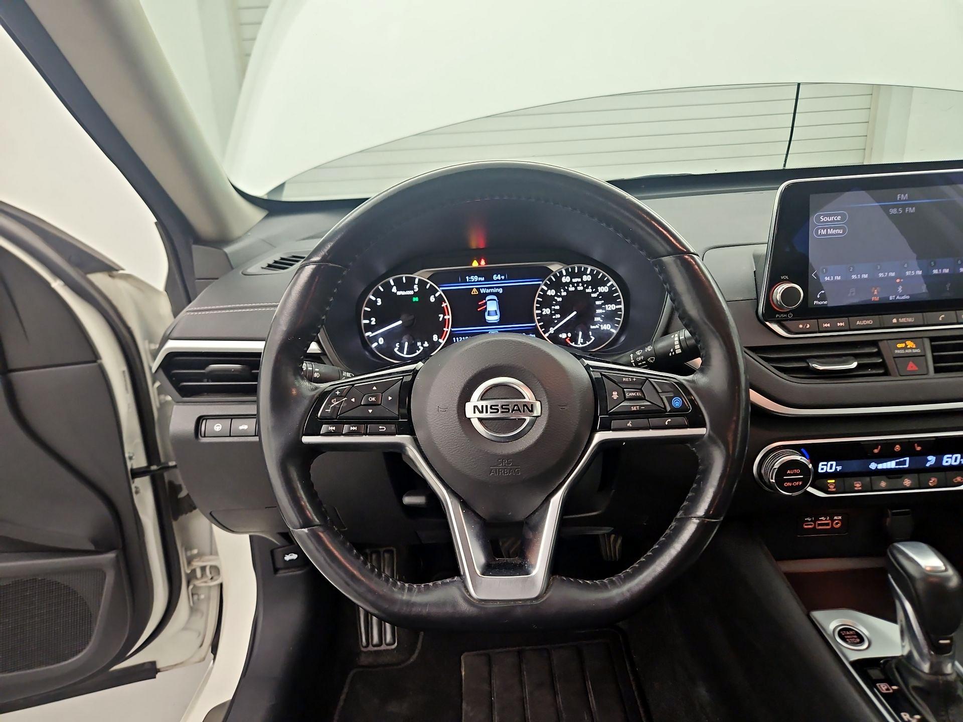 Thumbnail: 2019 Nissan Altima - 10