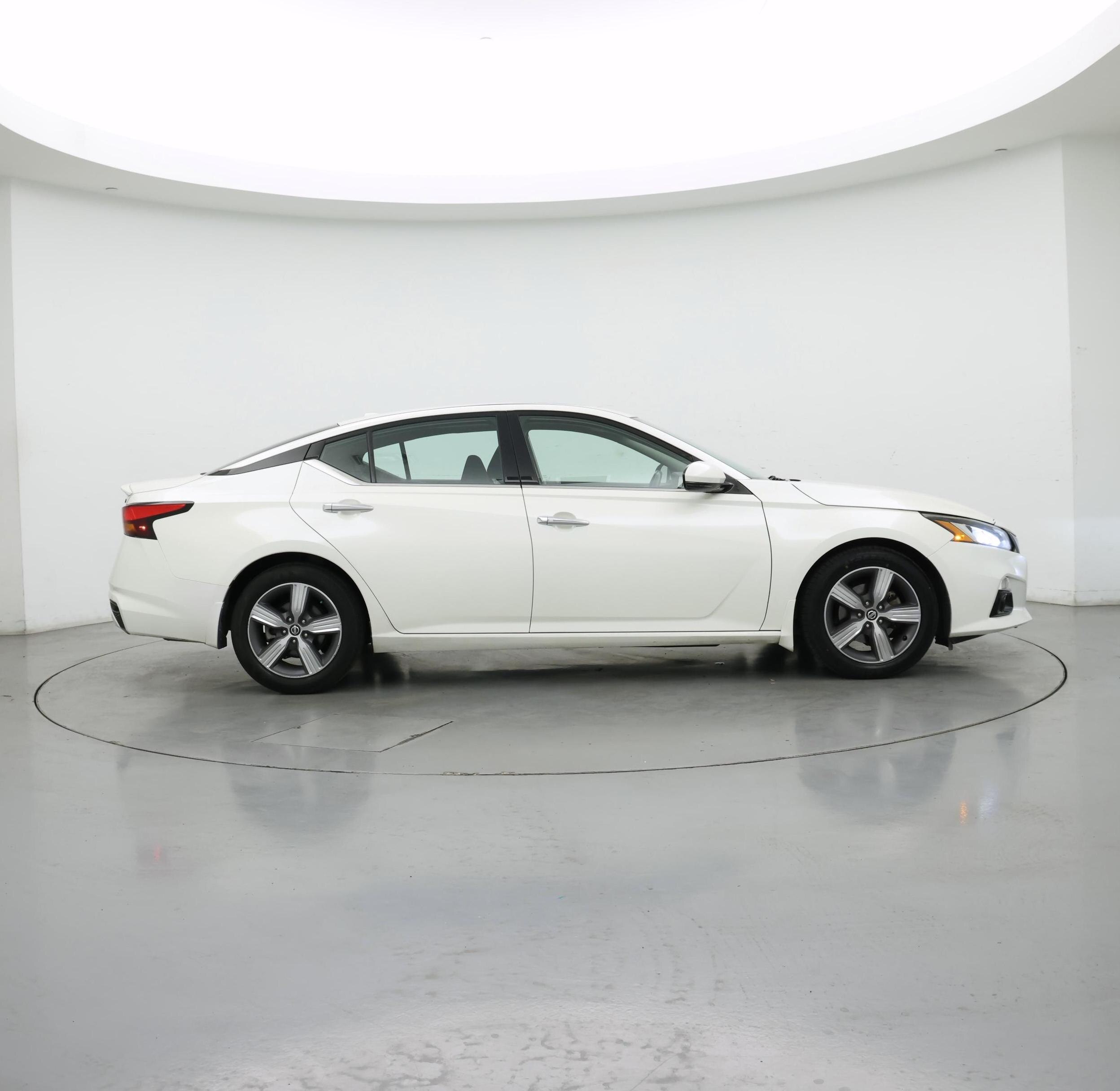 Thumbnail: 2019 Nissan Altima - 7