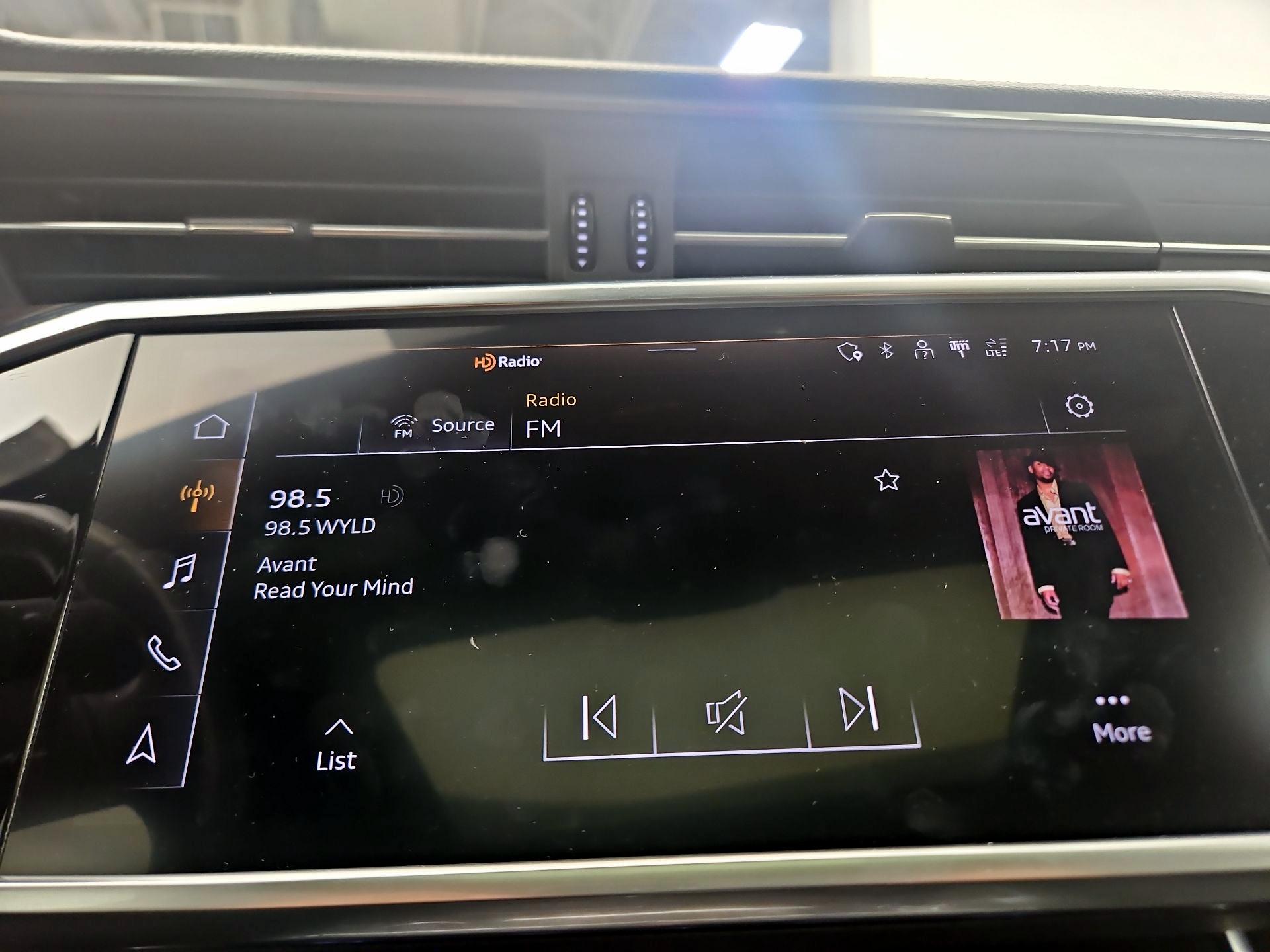 Thumbnail: 2021 Audi A6 - 14