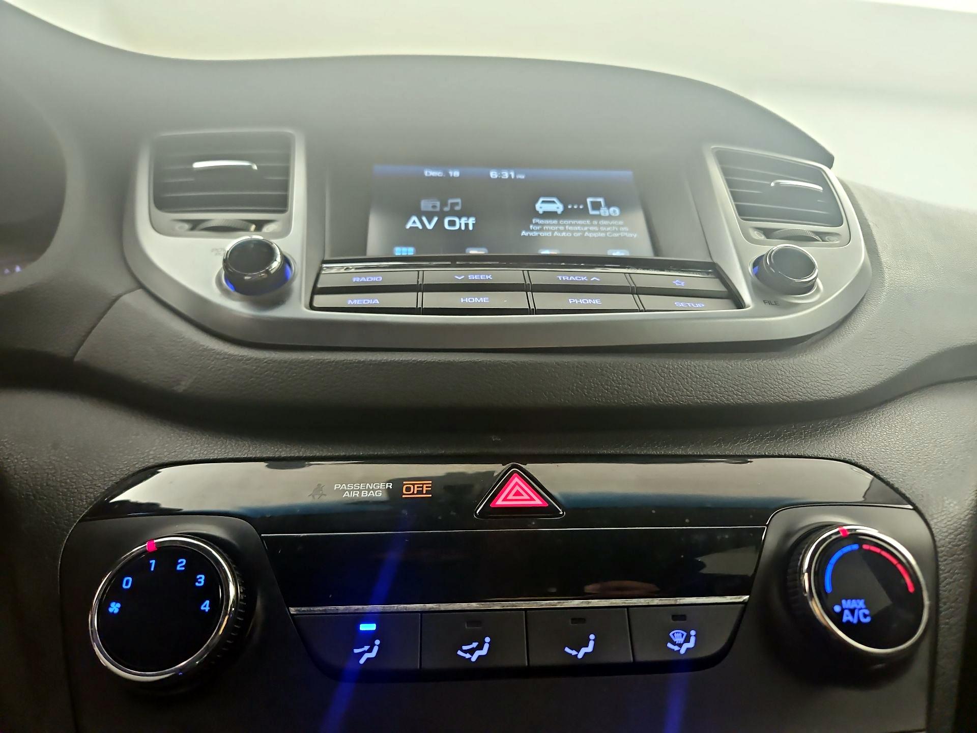 Thumbnail: 2018 Hyundai Tucson - 15