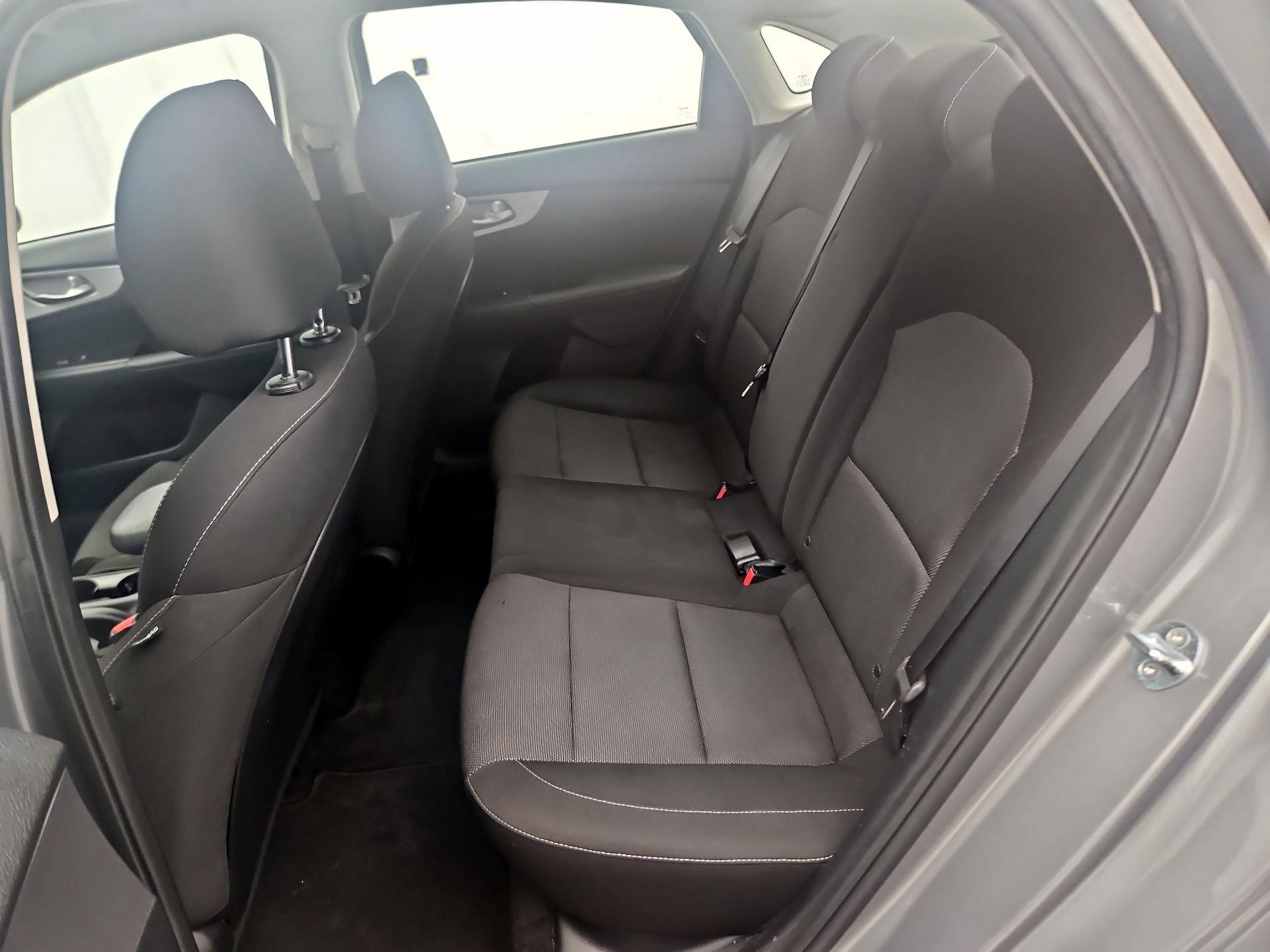 Thumbnail: 2022 Kia Forte - 17