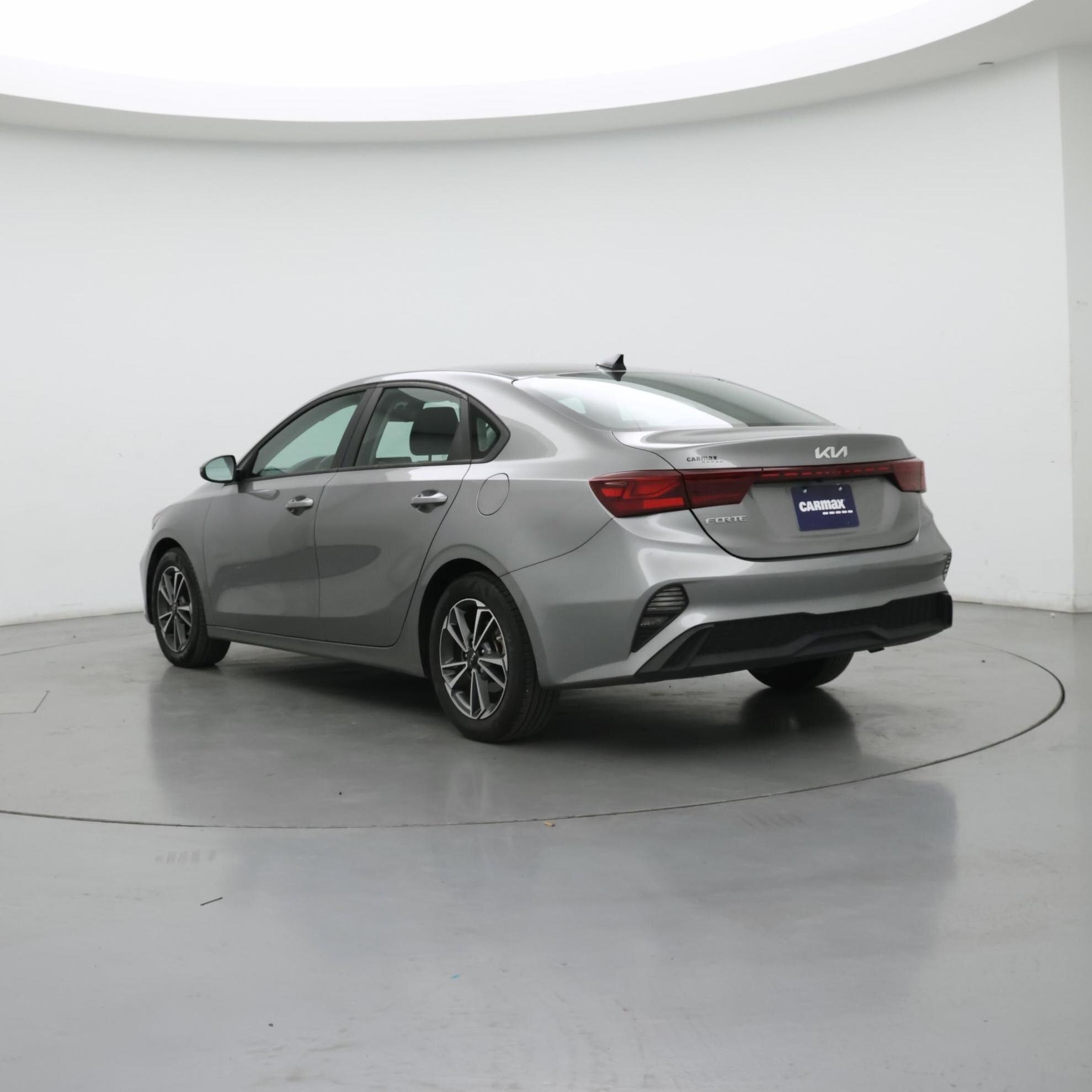 Thumbnail: 2022 Kia Forte - 2