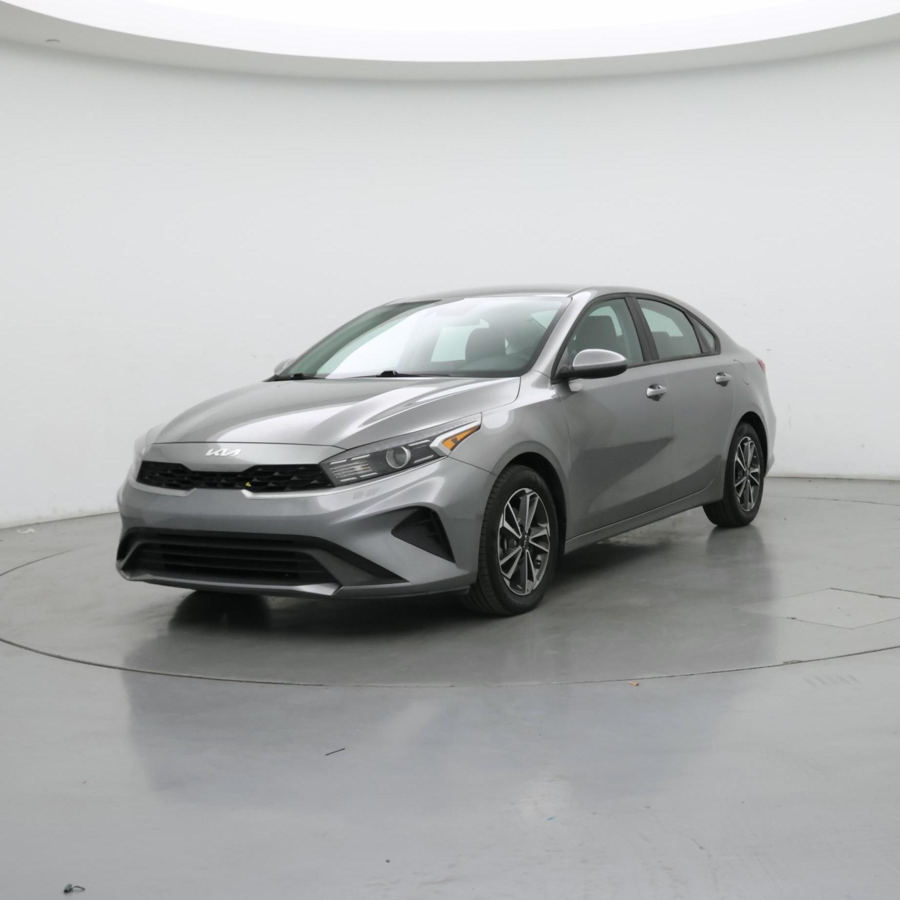 Thumbnail: 2022 Kia Forte - 4
