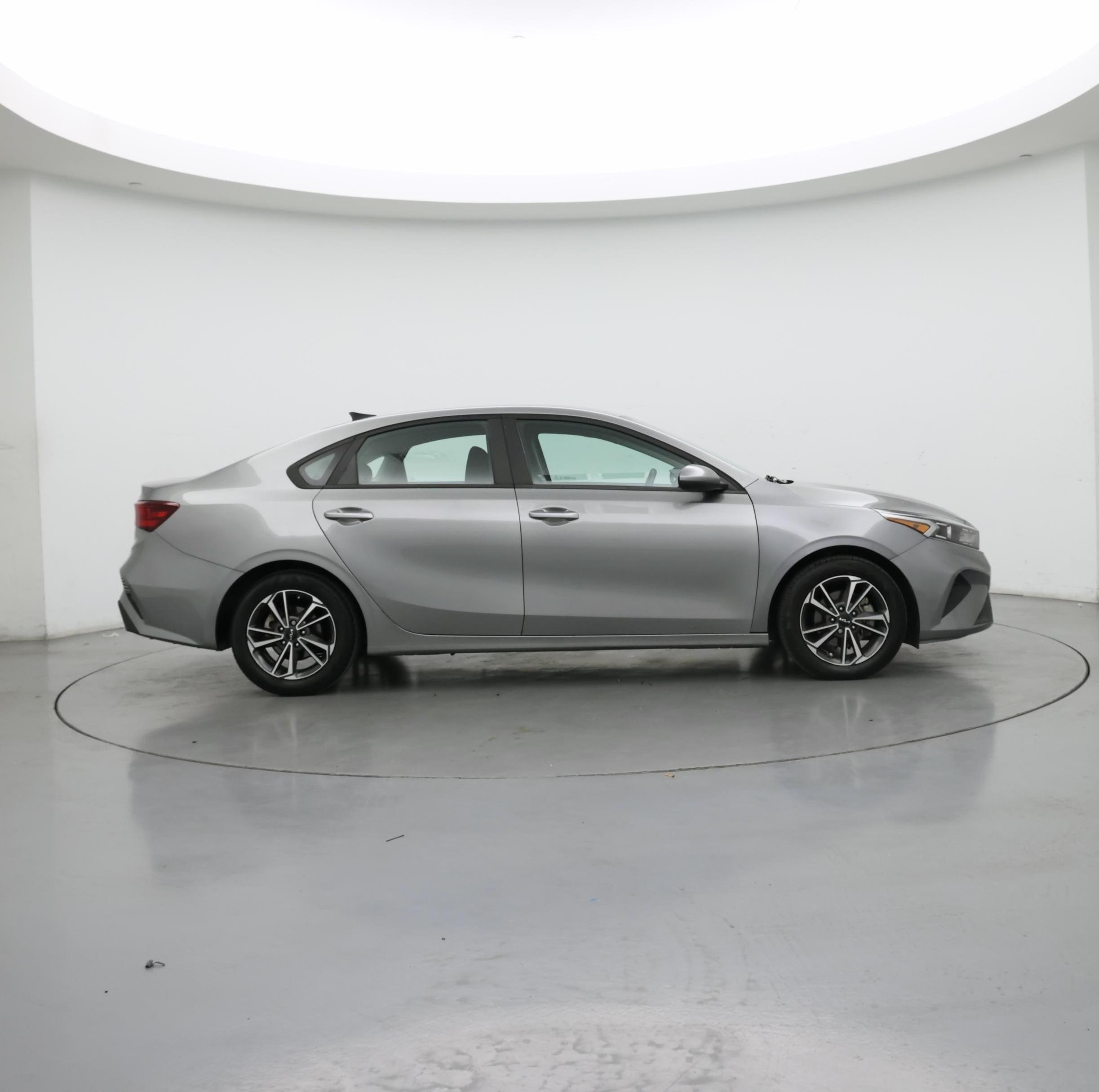 Thumbnail: 2022 Kia Forte - 7