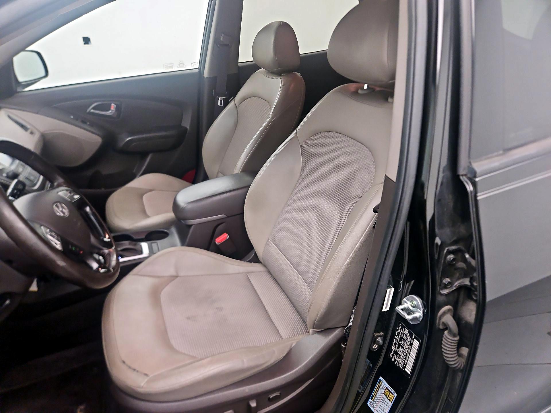 Thumbnail: 2015 Hyundai Tucson - 11