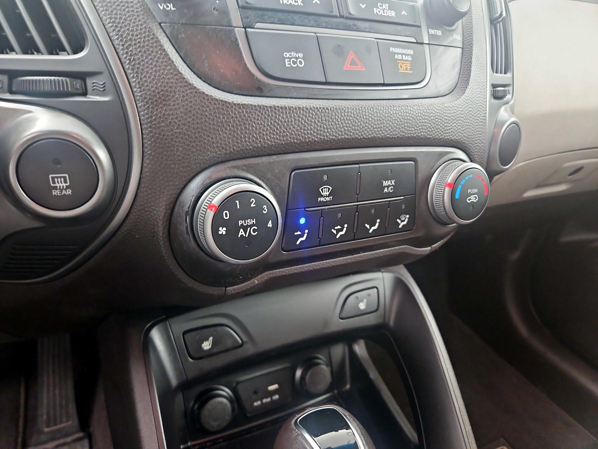 Thumbnail: 2015 Hyundai Tucson - 16