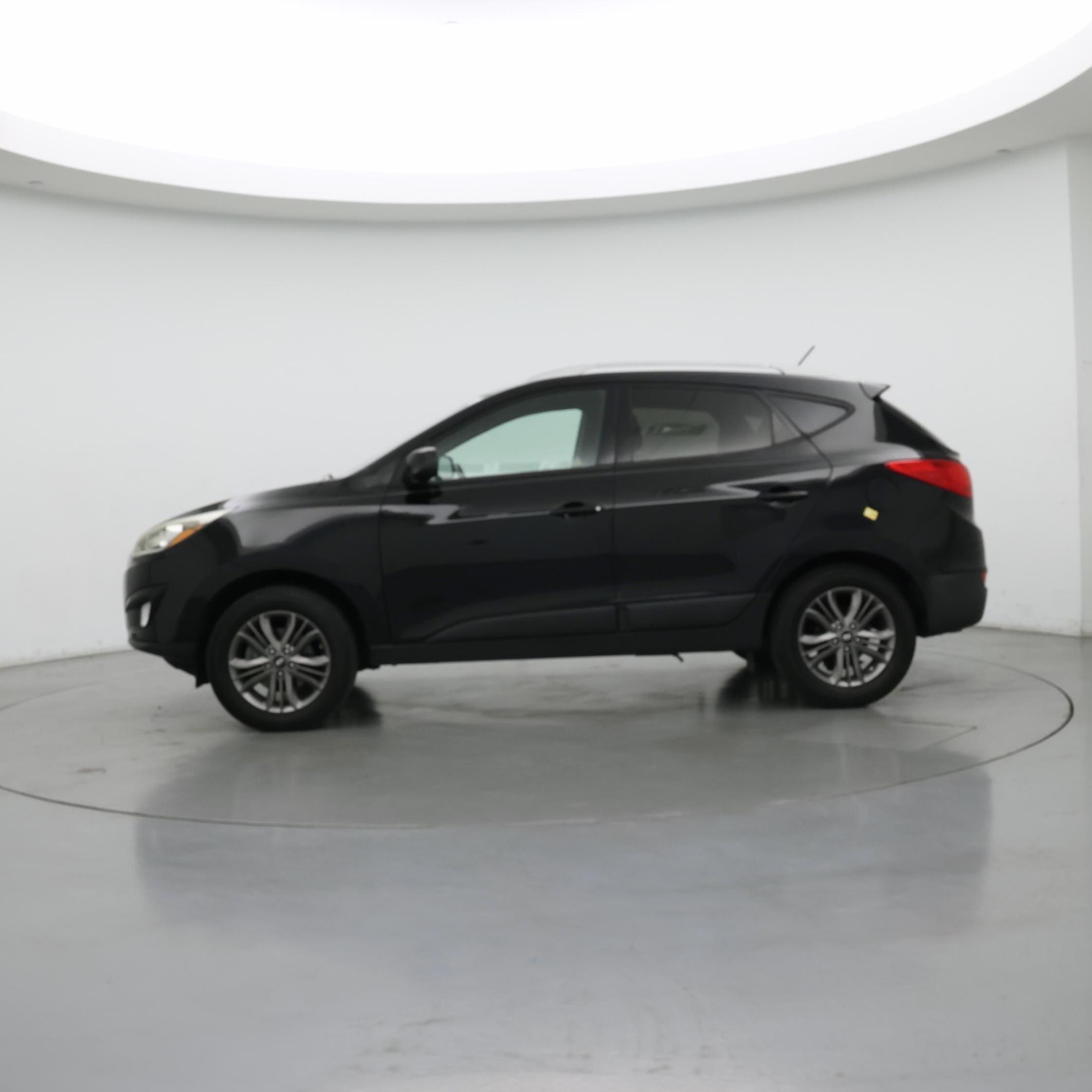 Thumbnail: 2015 Hyundai Tucson - 3